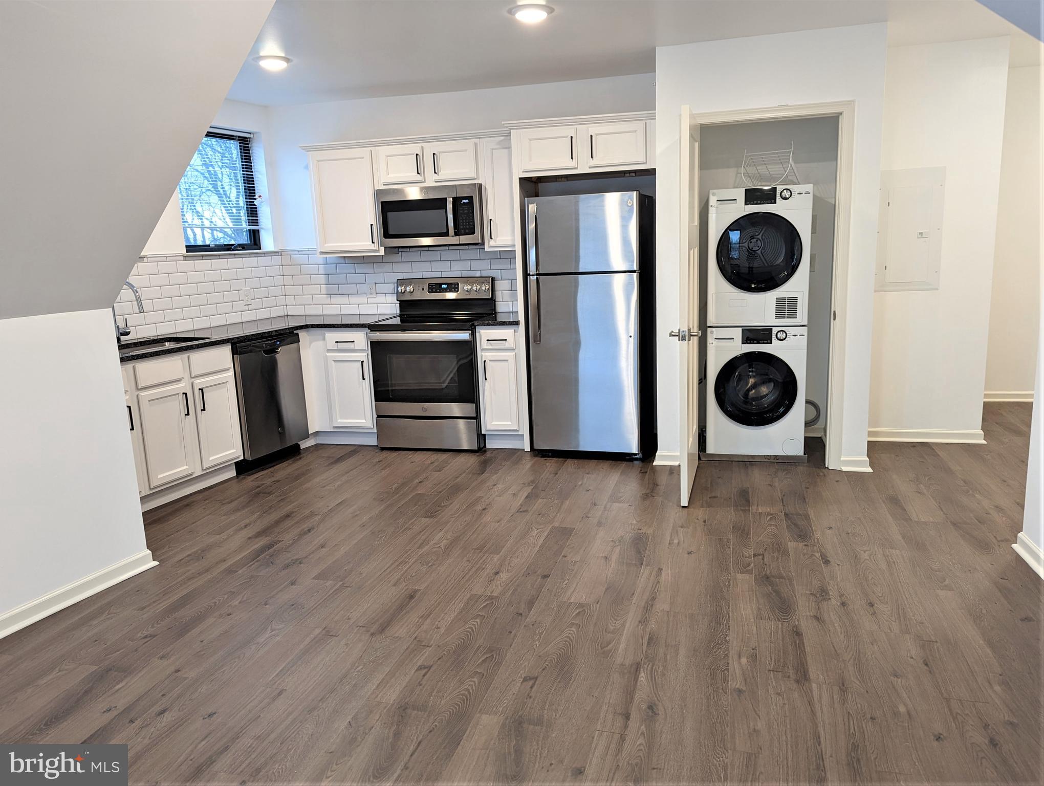 ROXBOROUGH - Residential Lease