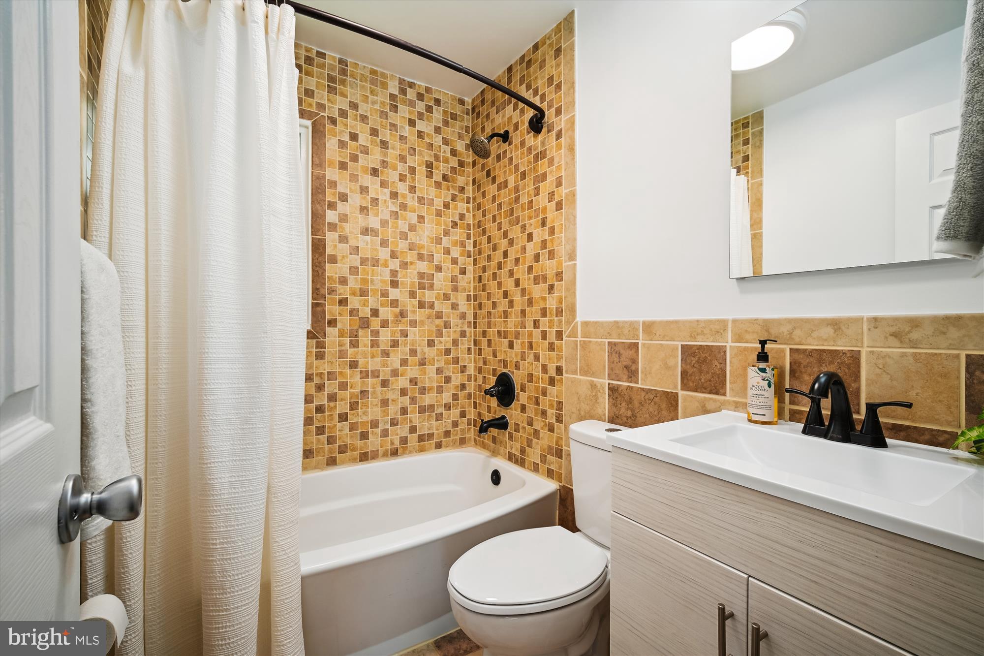 BARCROFT FOREST - Residential