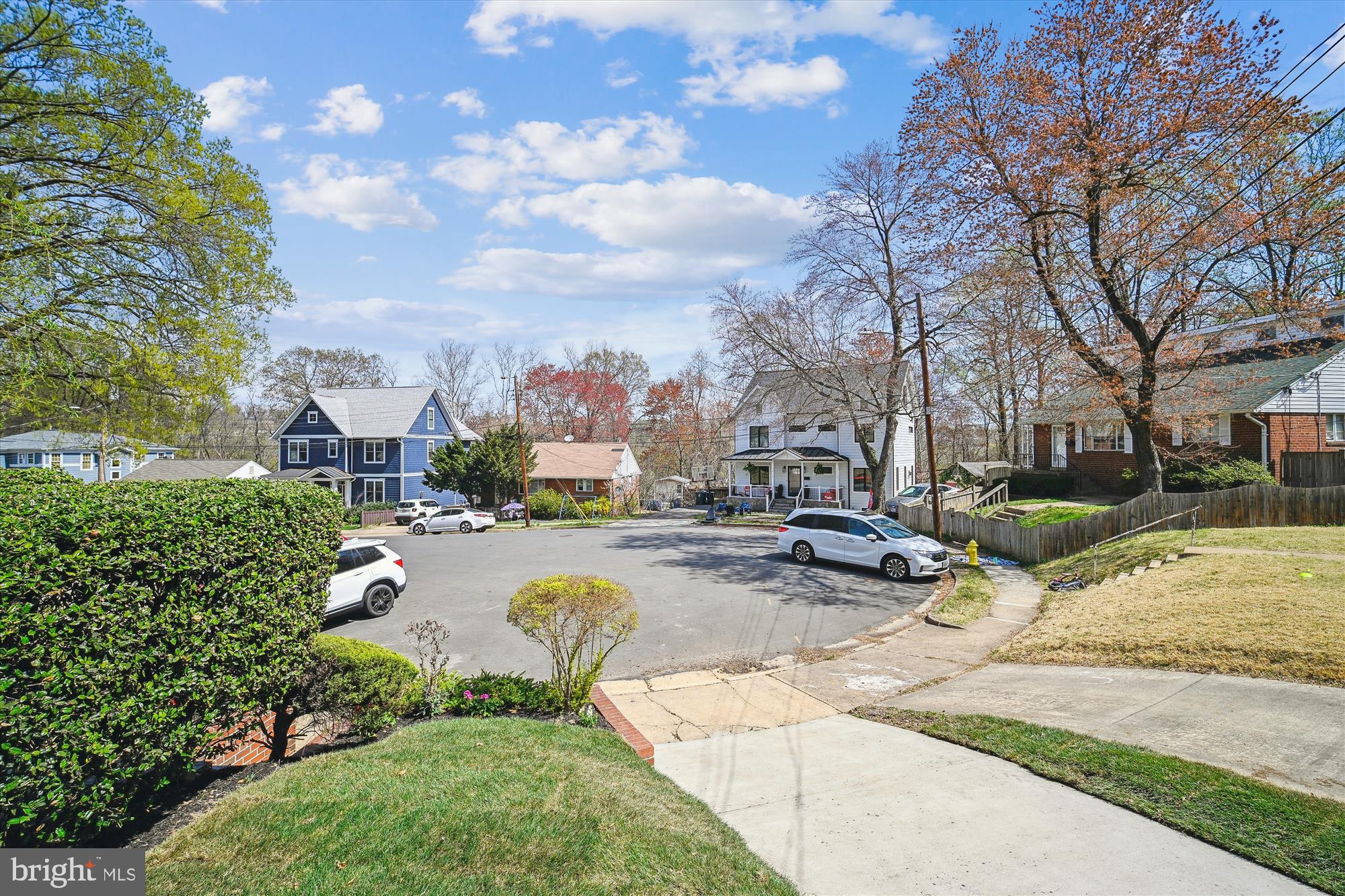 BARCROFT FOREST - Residential