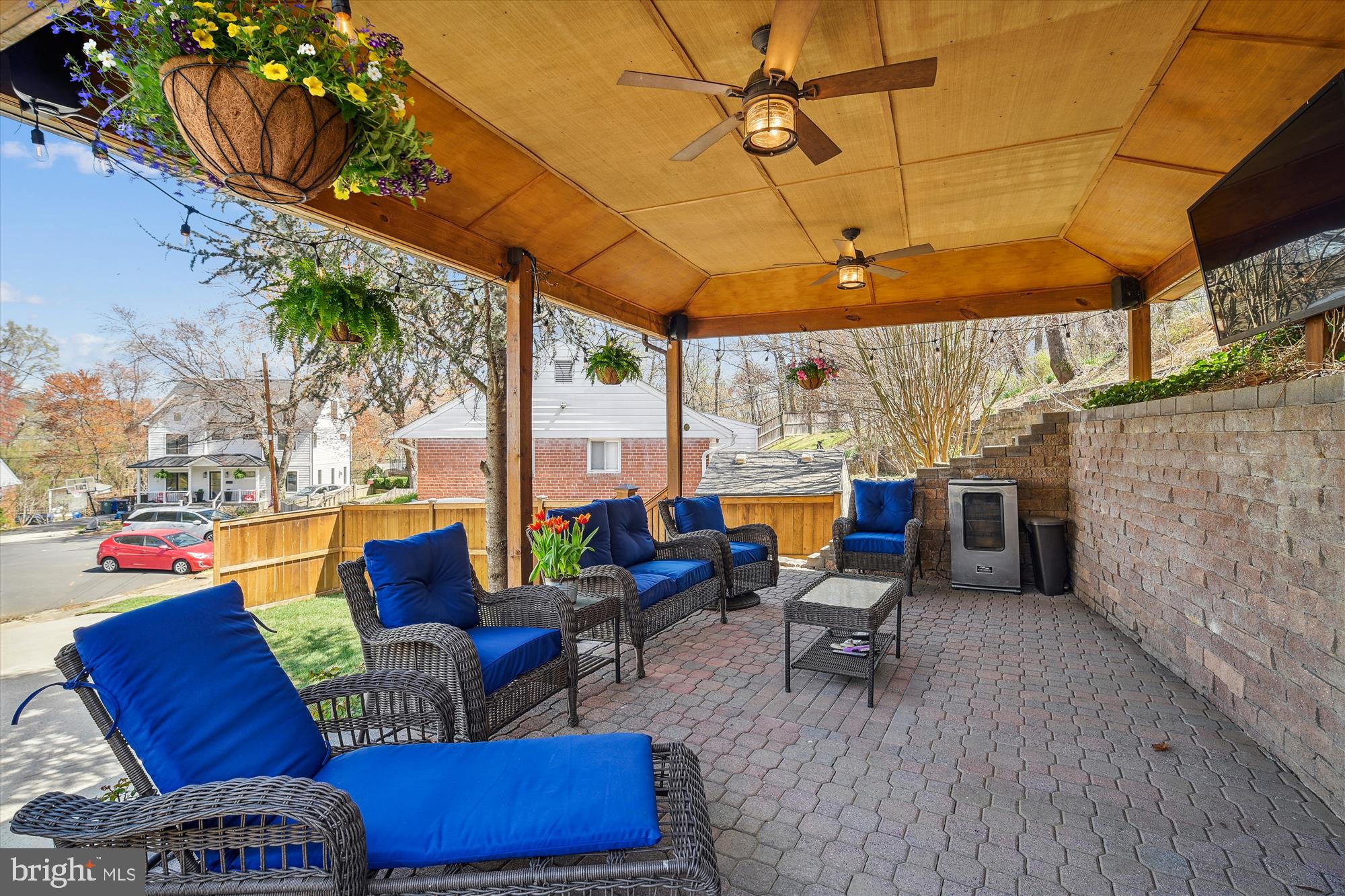 BARCROFT FOREST - Residential