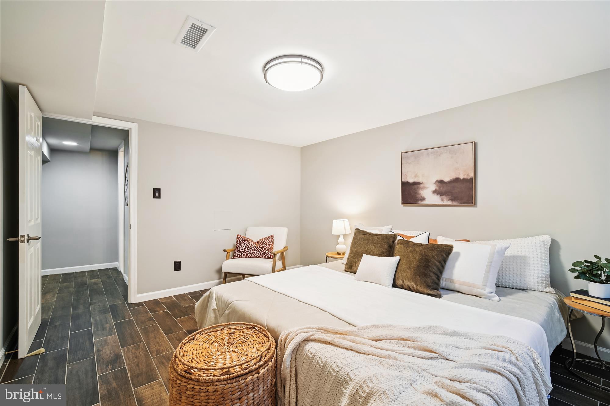 BARCROFT FOREST - Residential