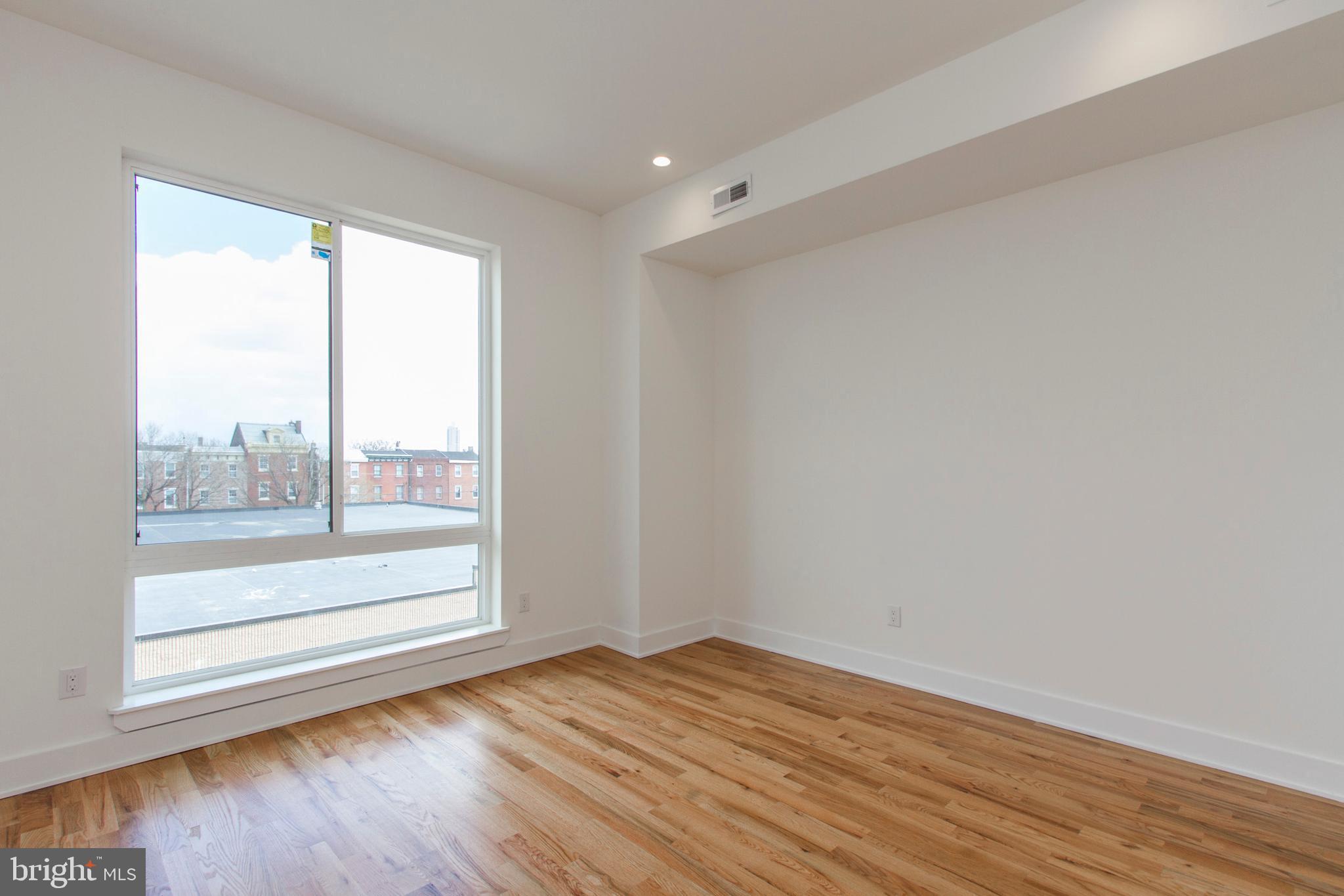 POPLAR - Residential Lease