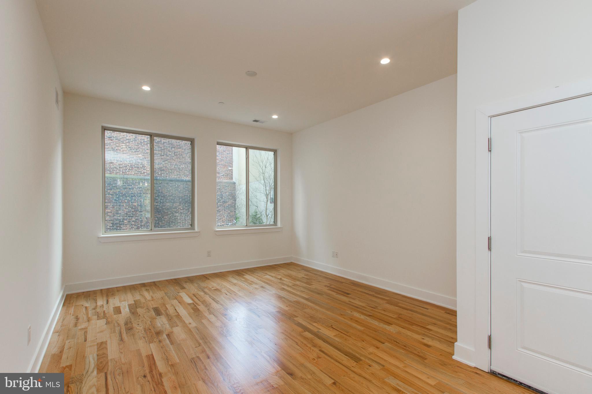 POPLAR - Residential Lease