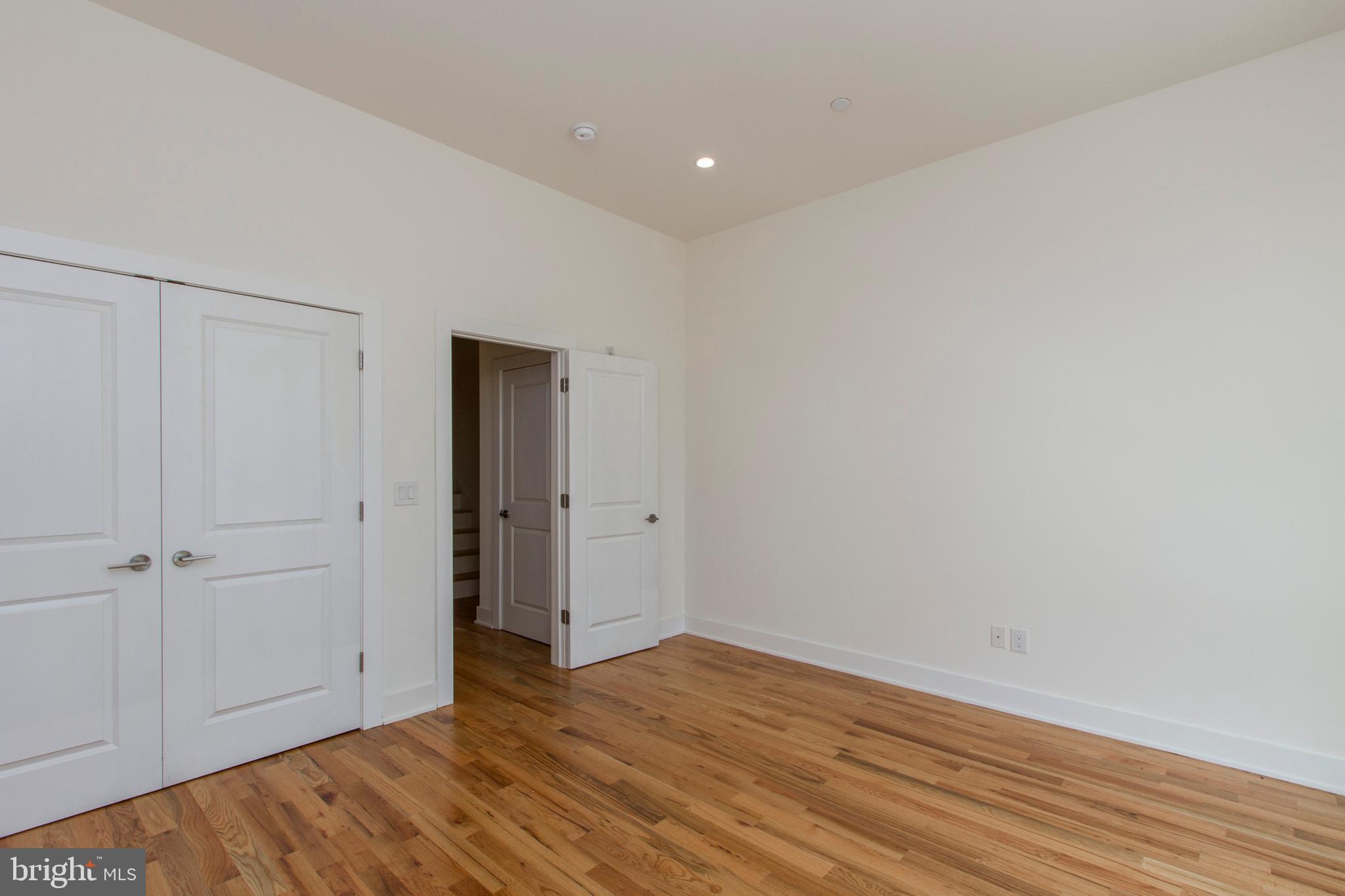 POPLAR - Residential Lease