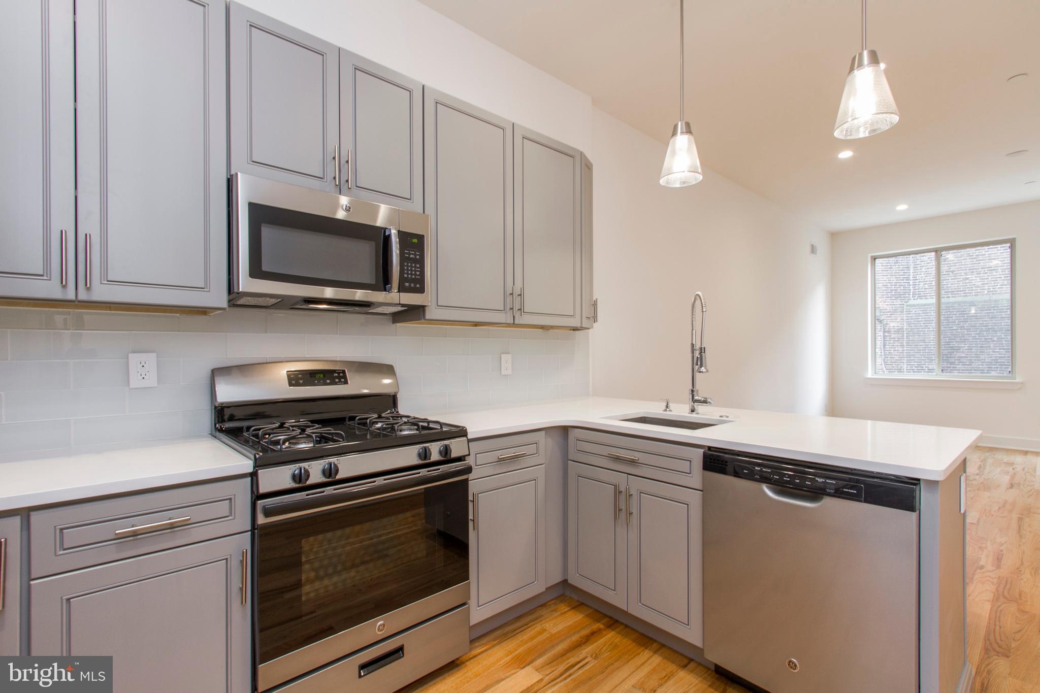 POPLAR - Residential Lease