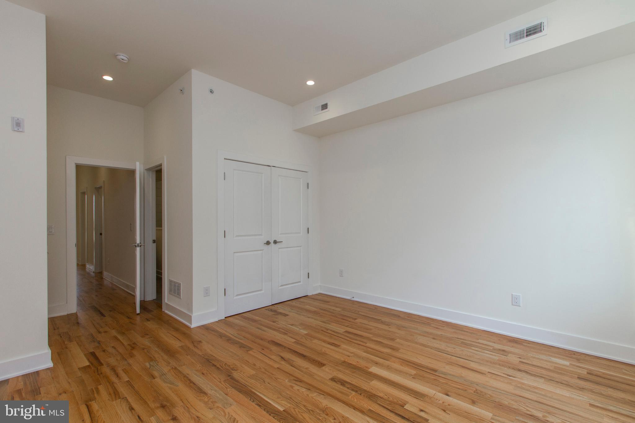 POPLAR - Residential Lease