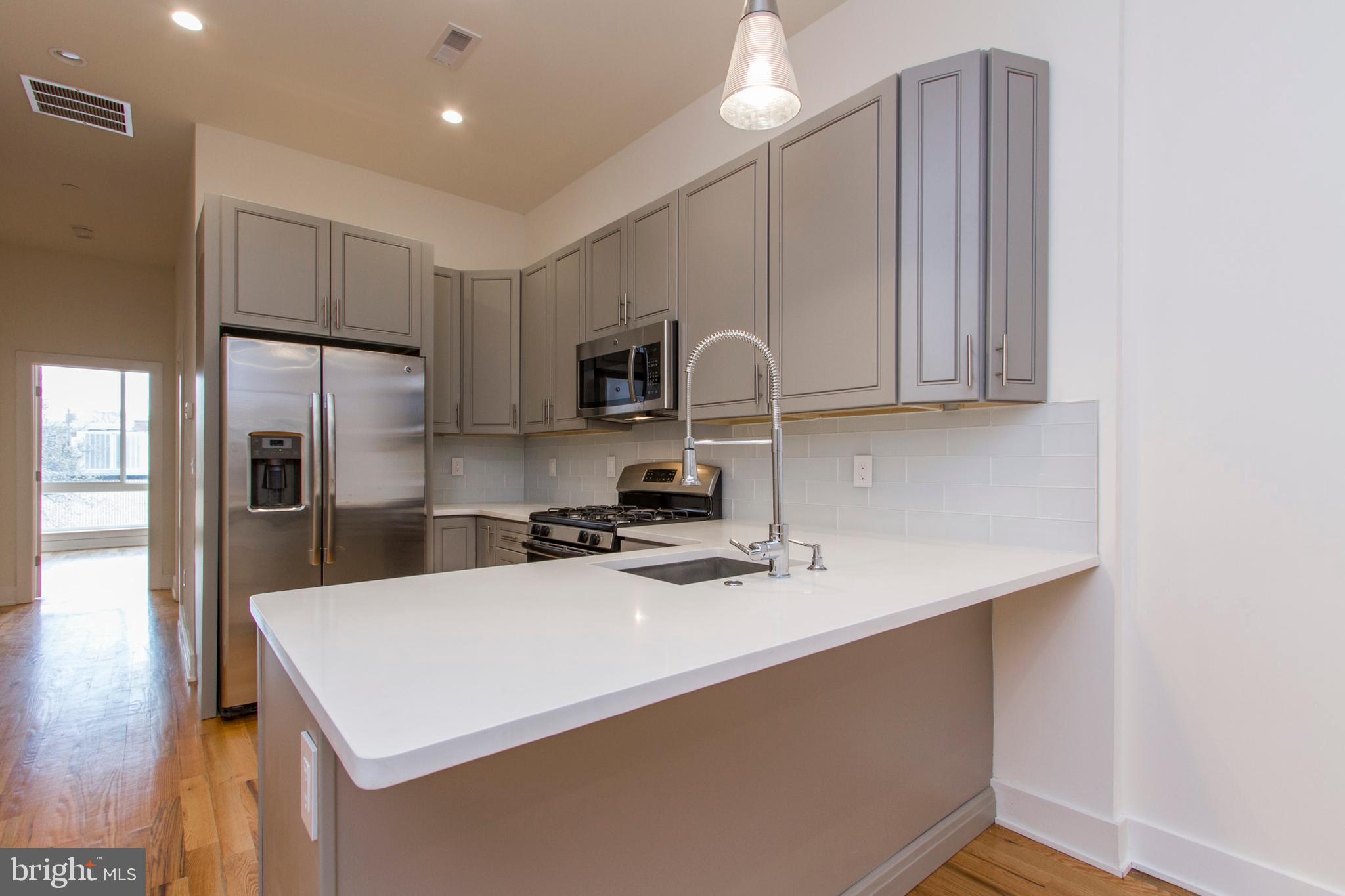 POPLAR - Residential Lease