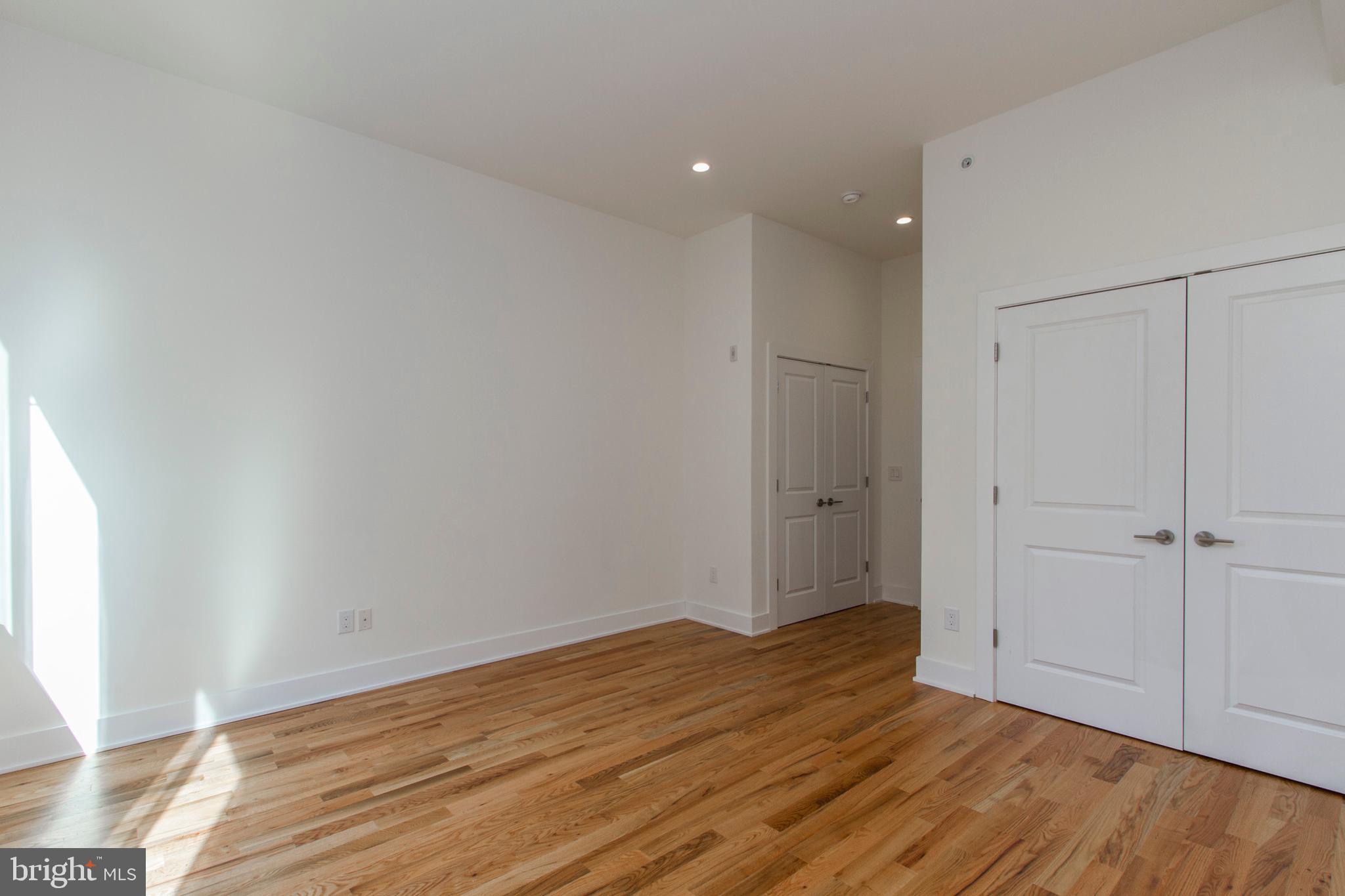 POPLAR - Residential Lease