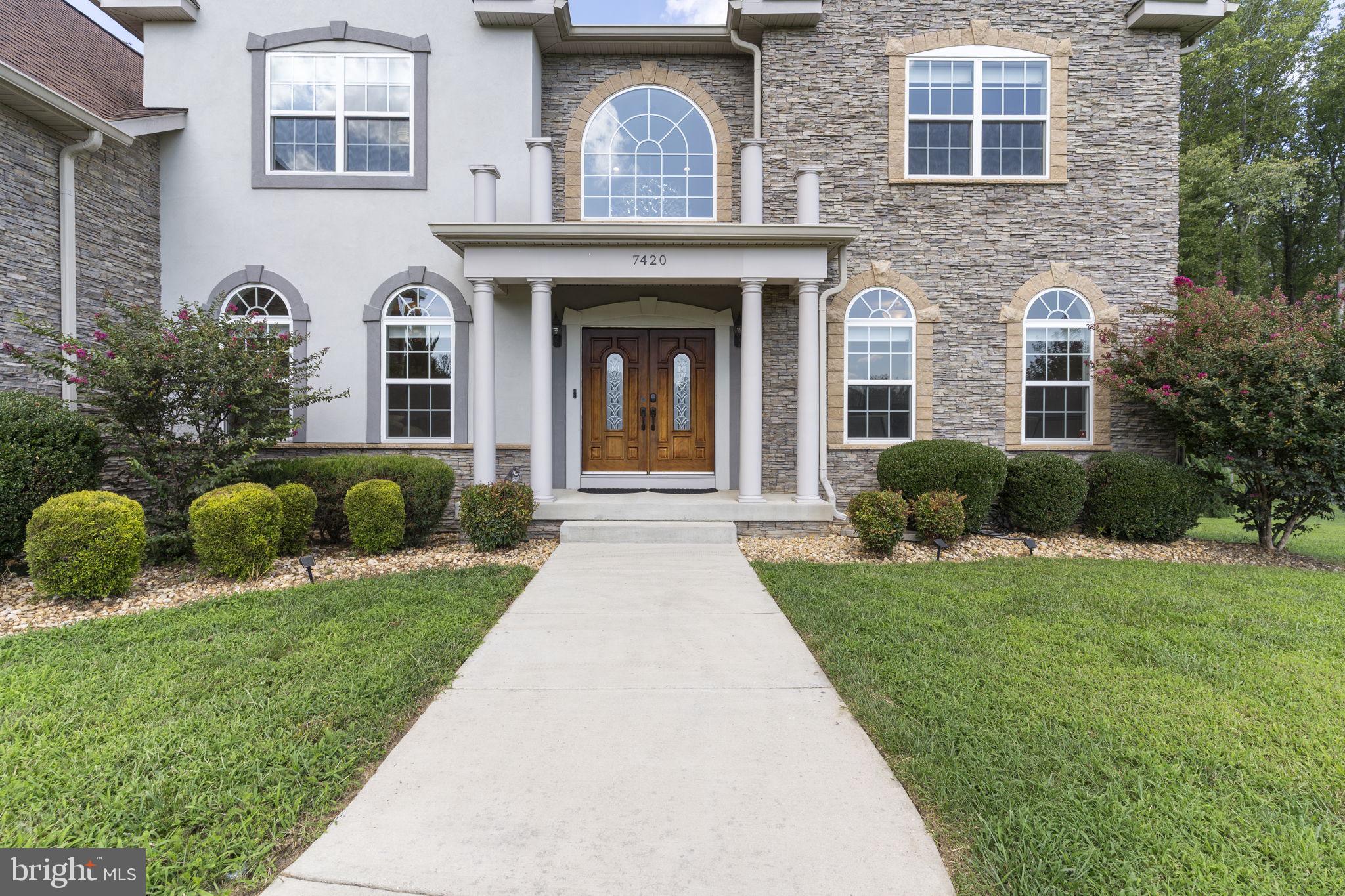 7420 SUGAR CANE COURT