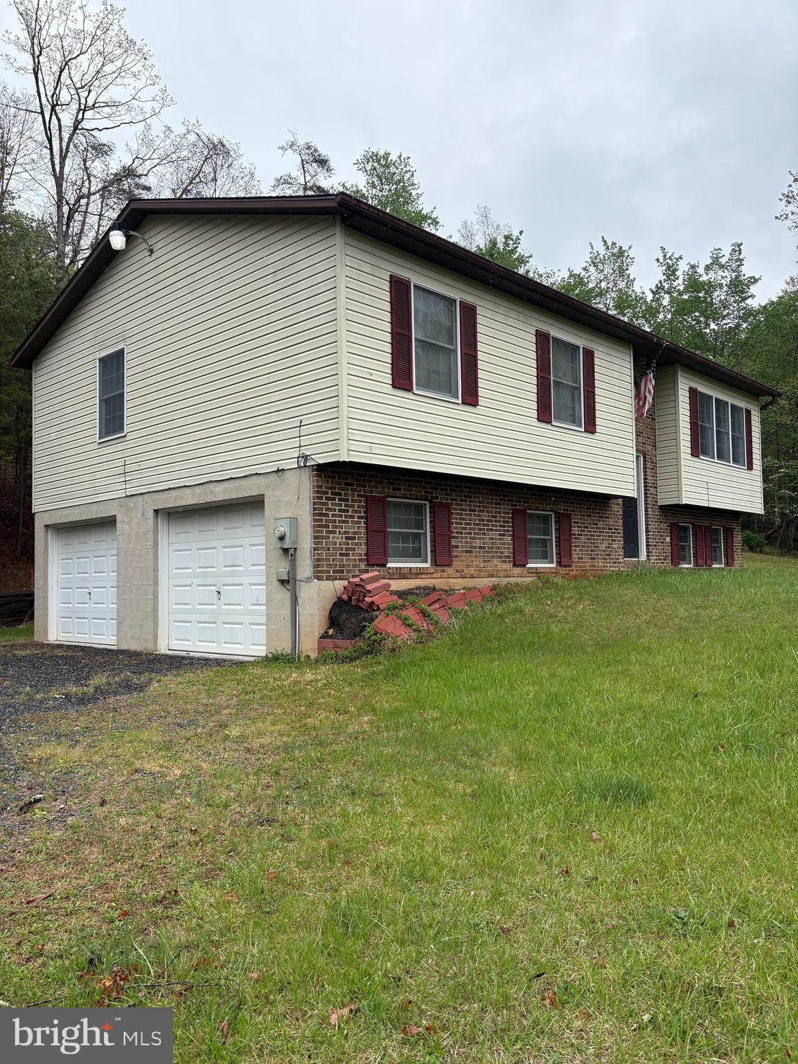 MIDDLE RIDGE ESTATES - Residential