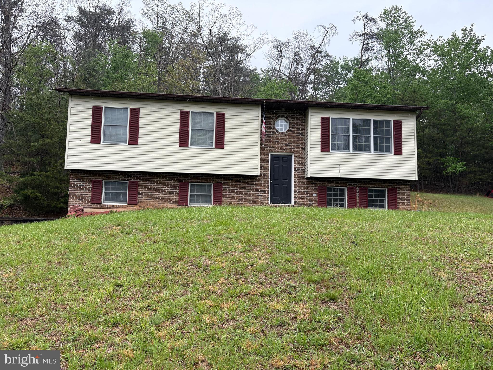 MIDDLE RIDGE ESTATES - Residential