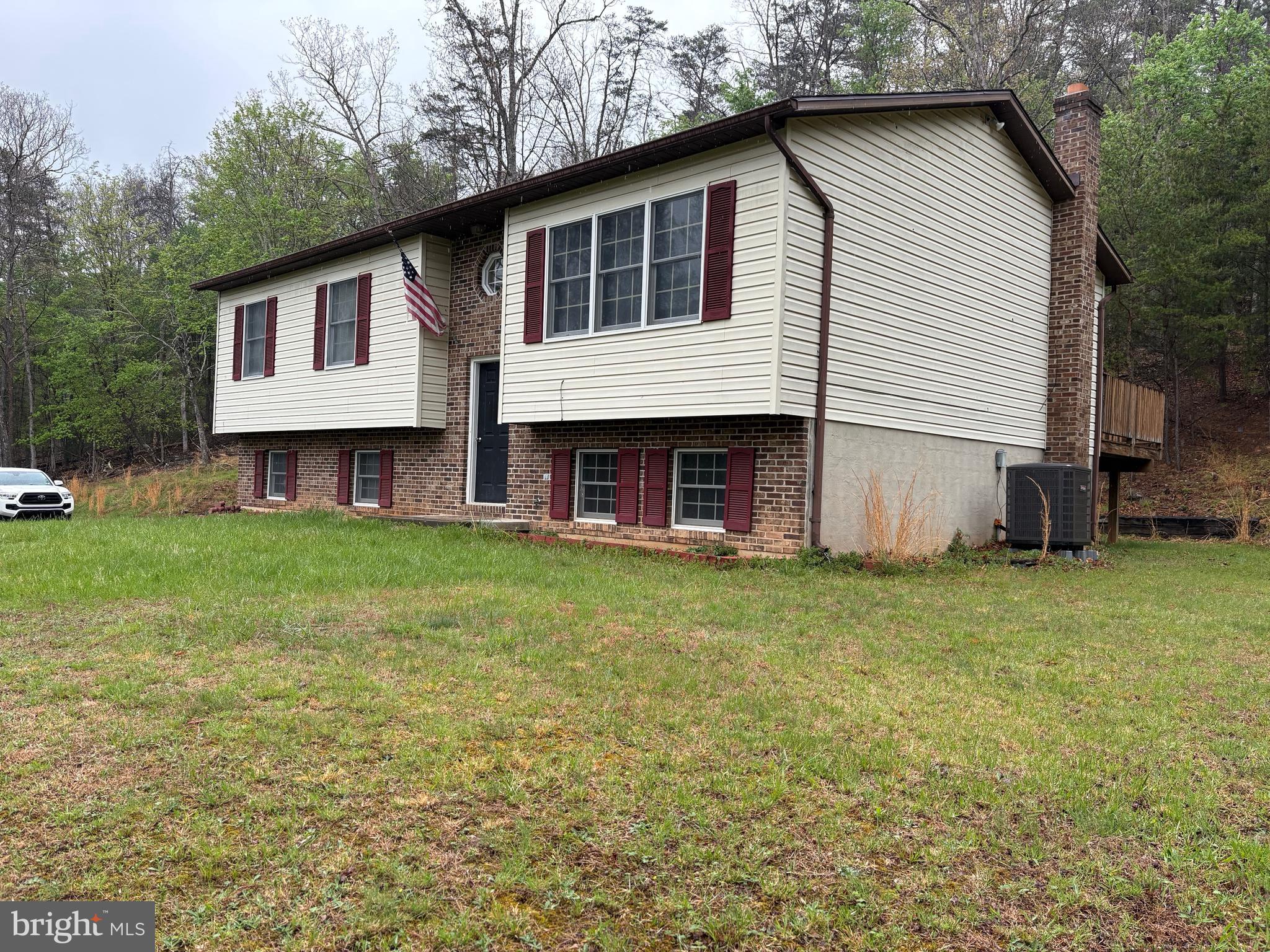 MIDDLE RIDGE ESTATES - Residential