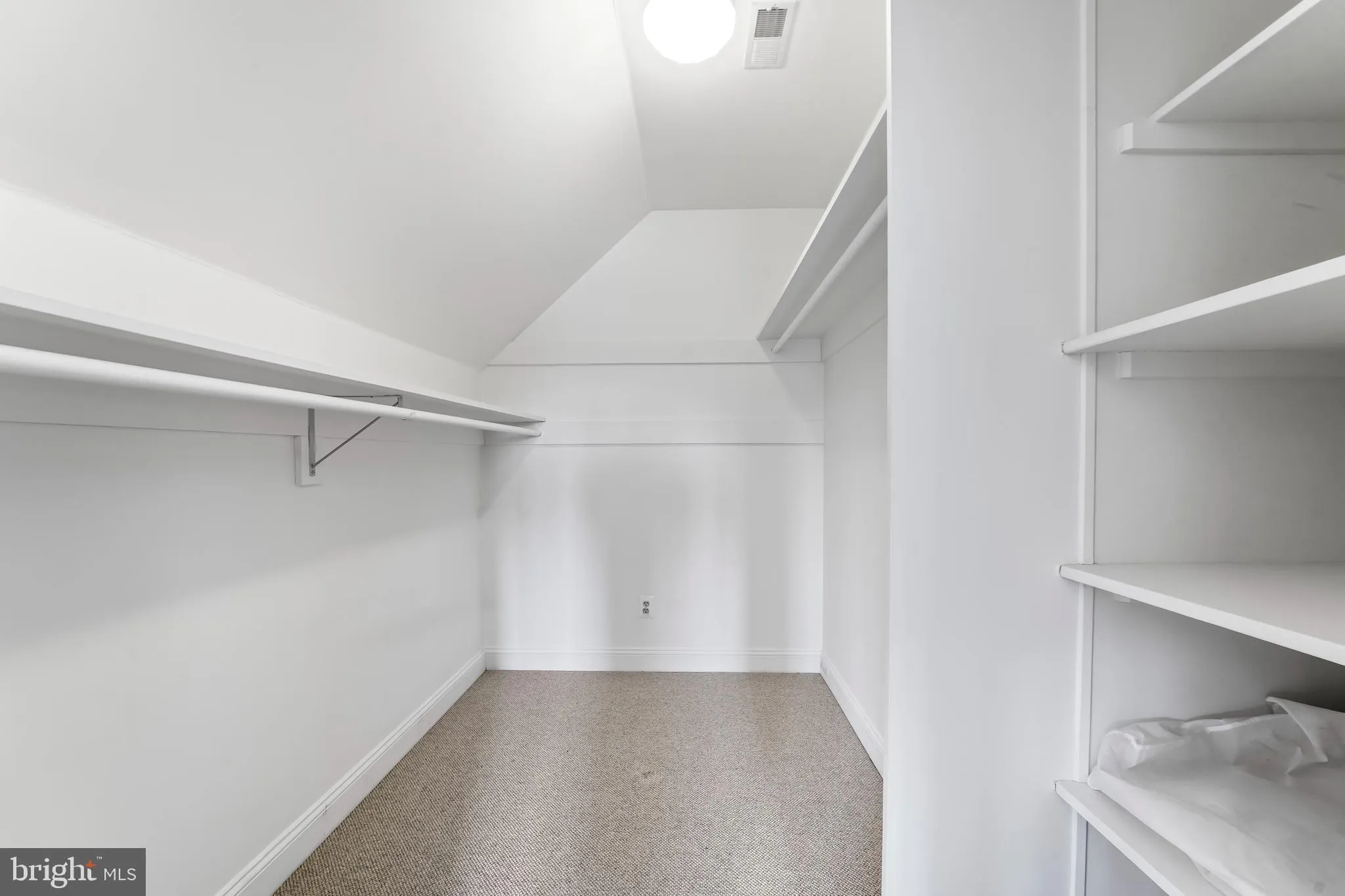 West Chester, Pennsylvania 19382, United States, 4 Bedrooms Bedrooms, ,5 BathroomsBathrooms,Residential,Contingent,78475