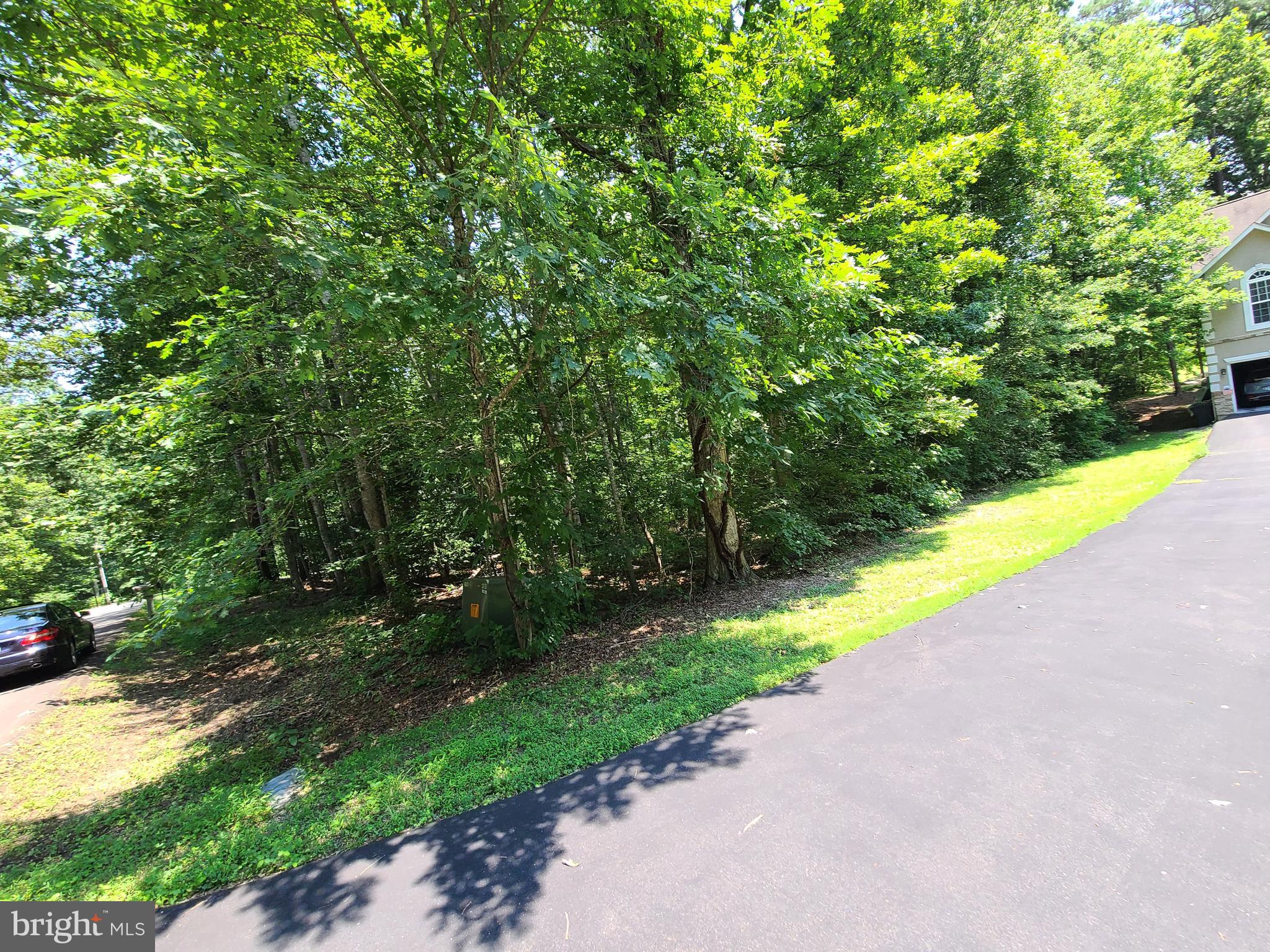 226 SEA CLIFF DRIVE