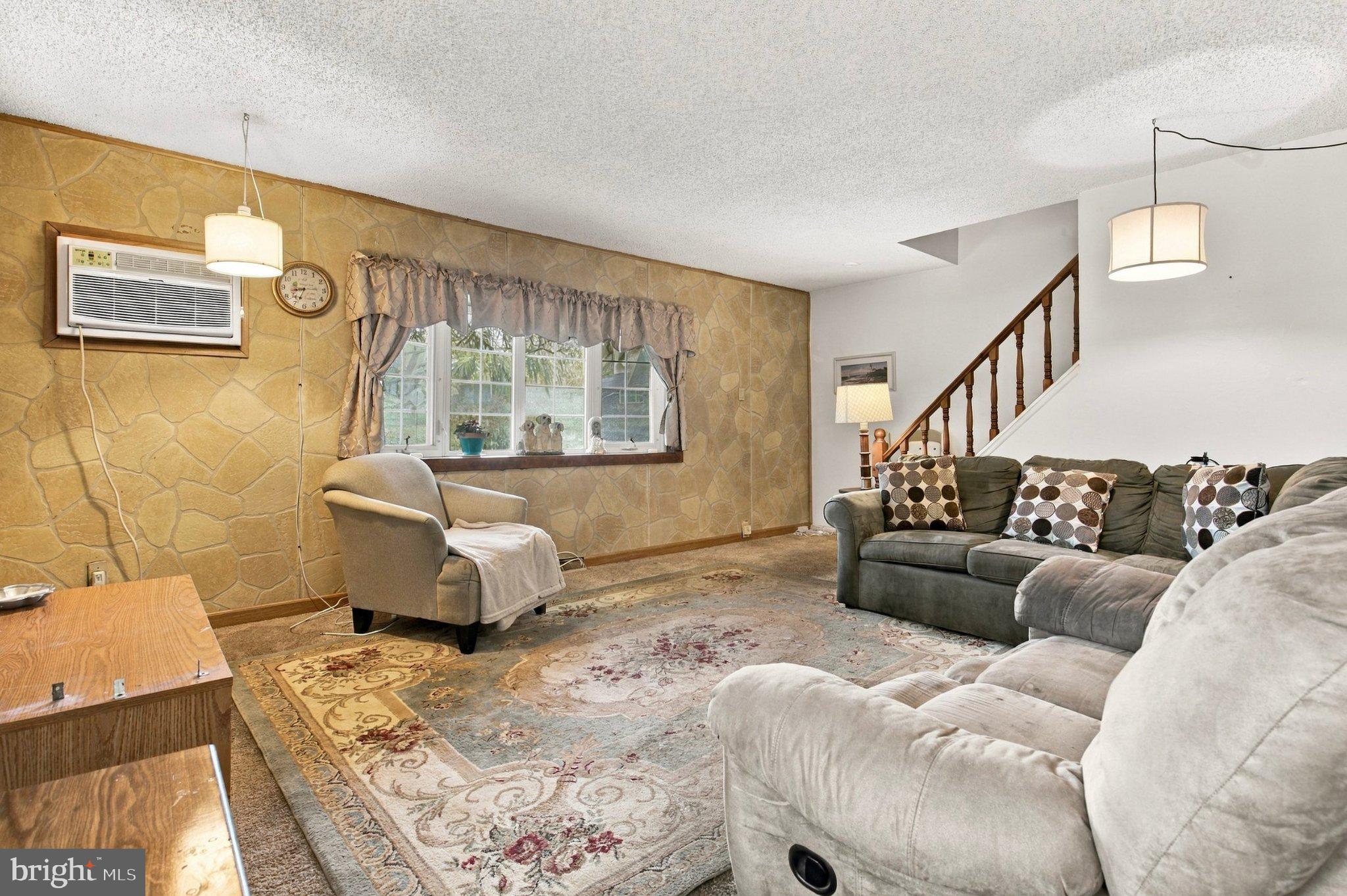 1800 DARTMOUTH DRIVE