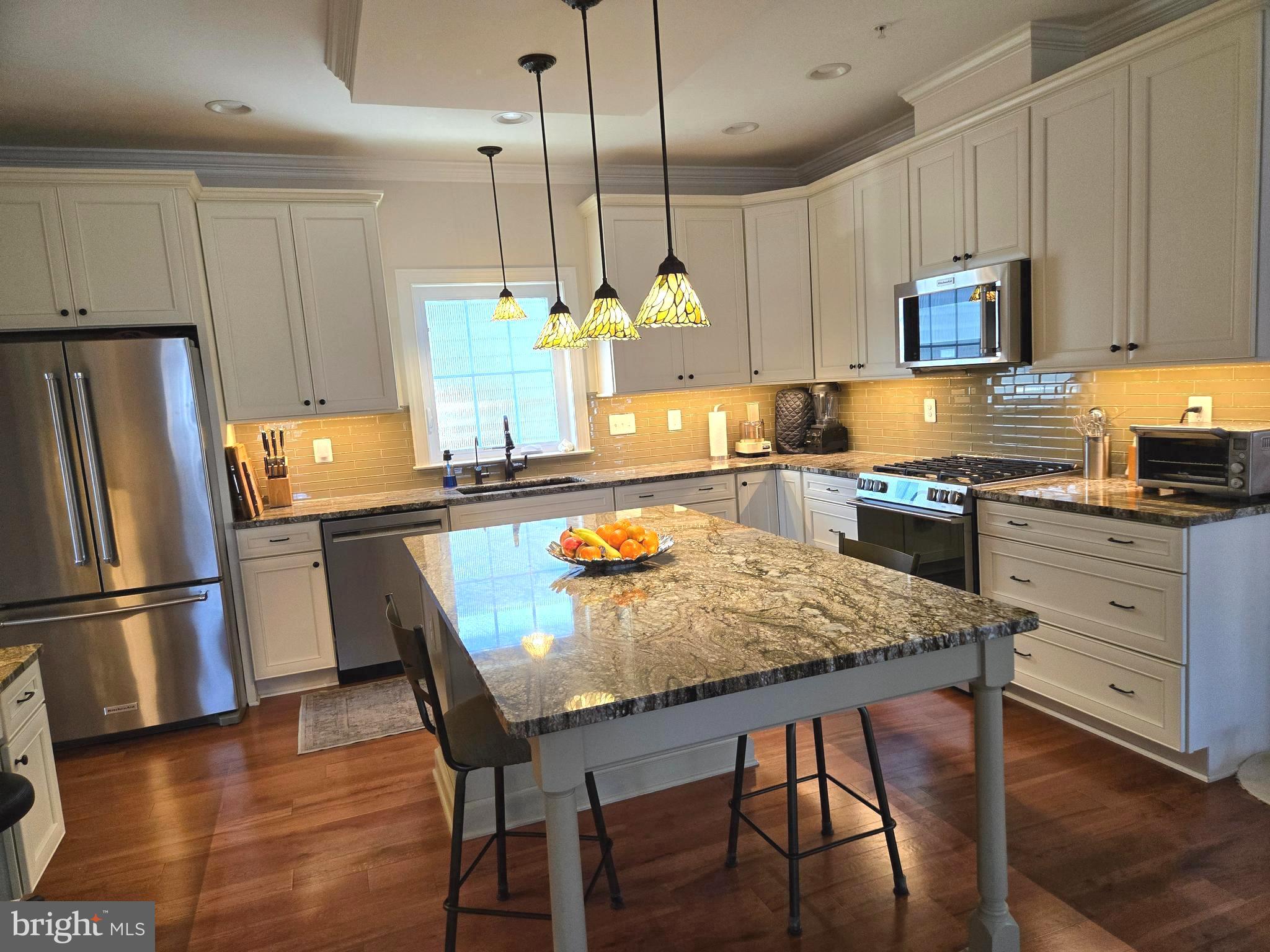 EASTON VILLAGE - Residential