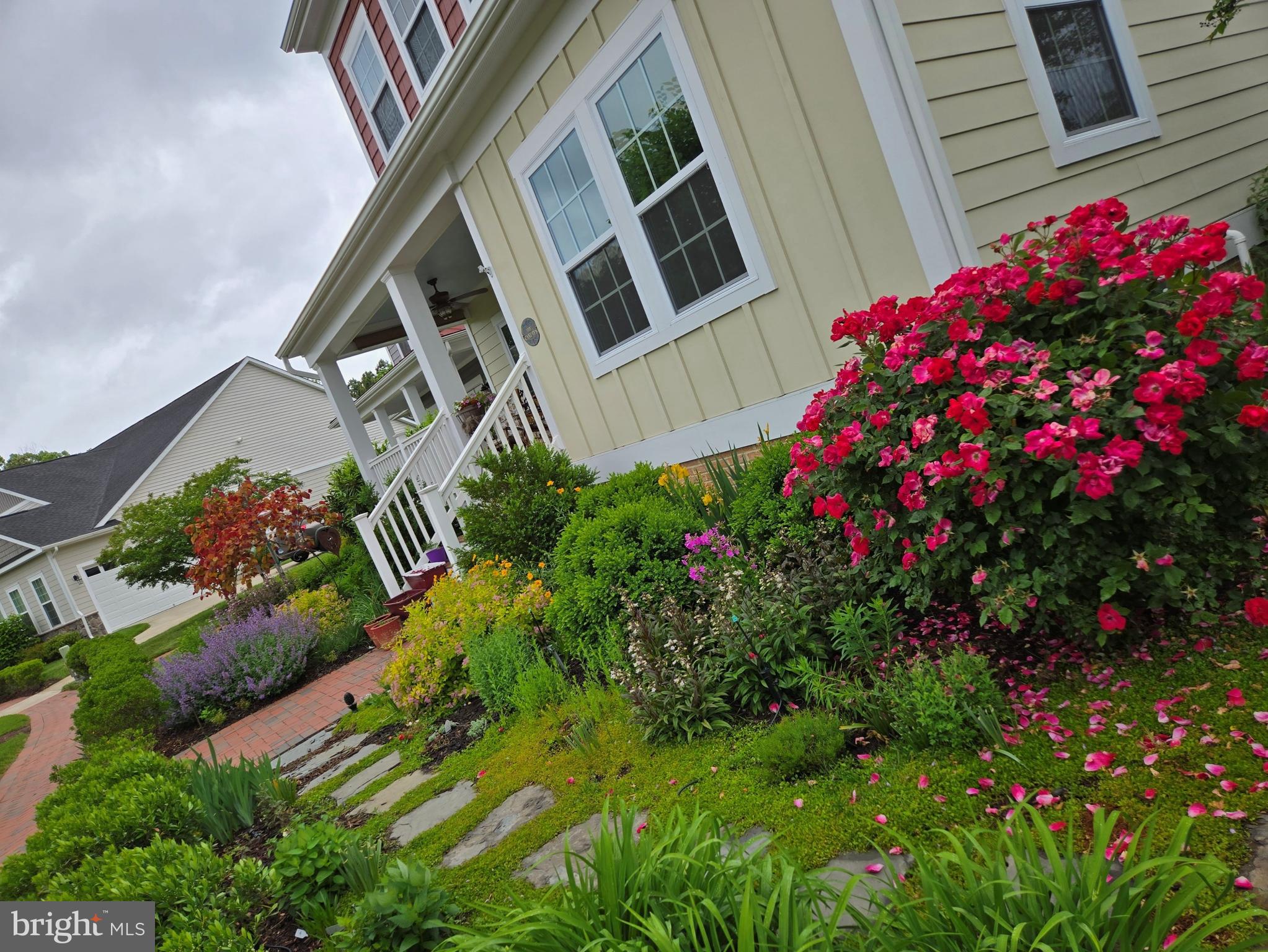 EASTON VILLAGE - Residential