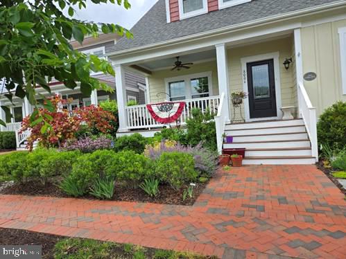 EASTON VILLAGE - Residential