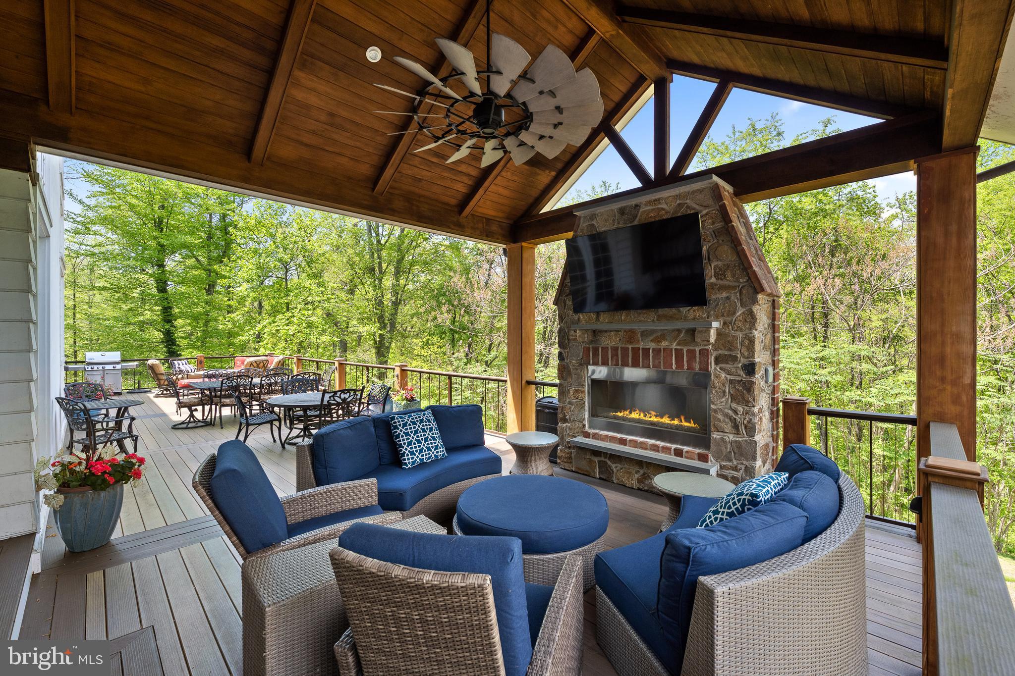 ARONWOLD - Residential