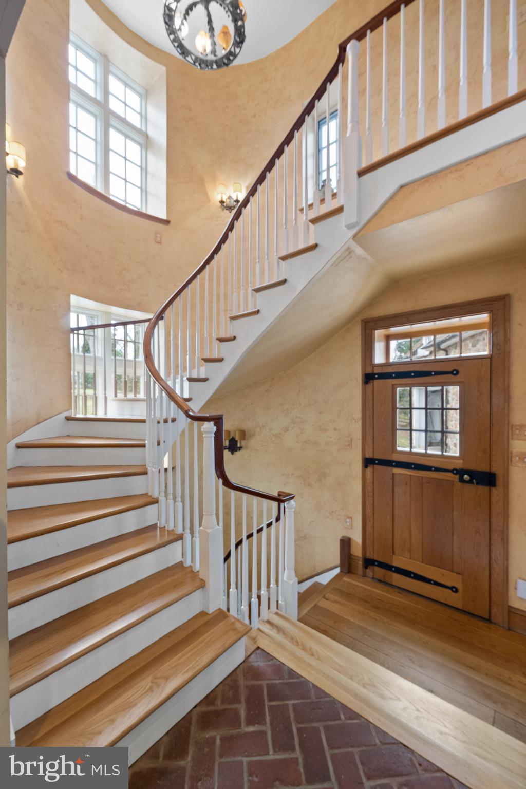 ARONWOLD - Residential