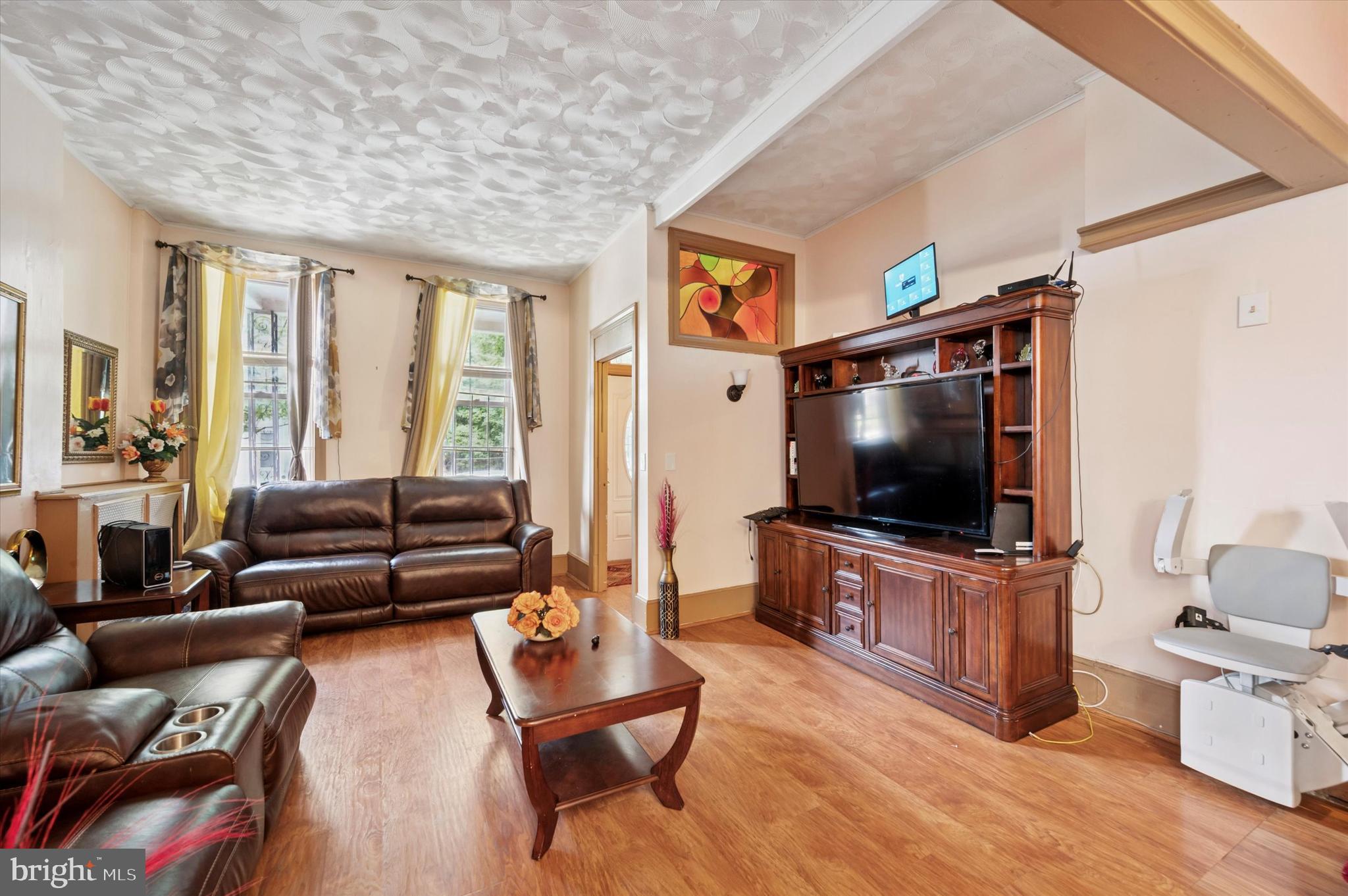 30 W APSLEY STREET