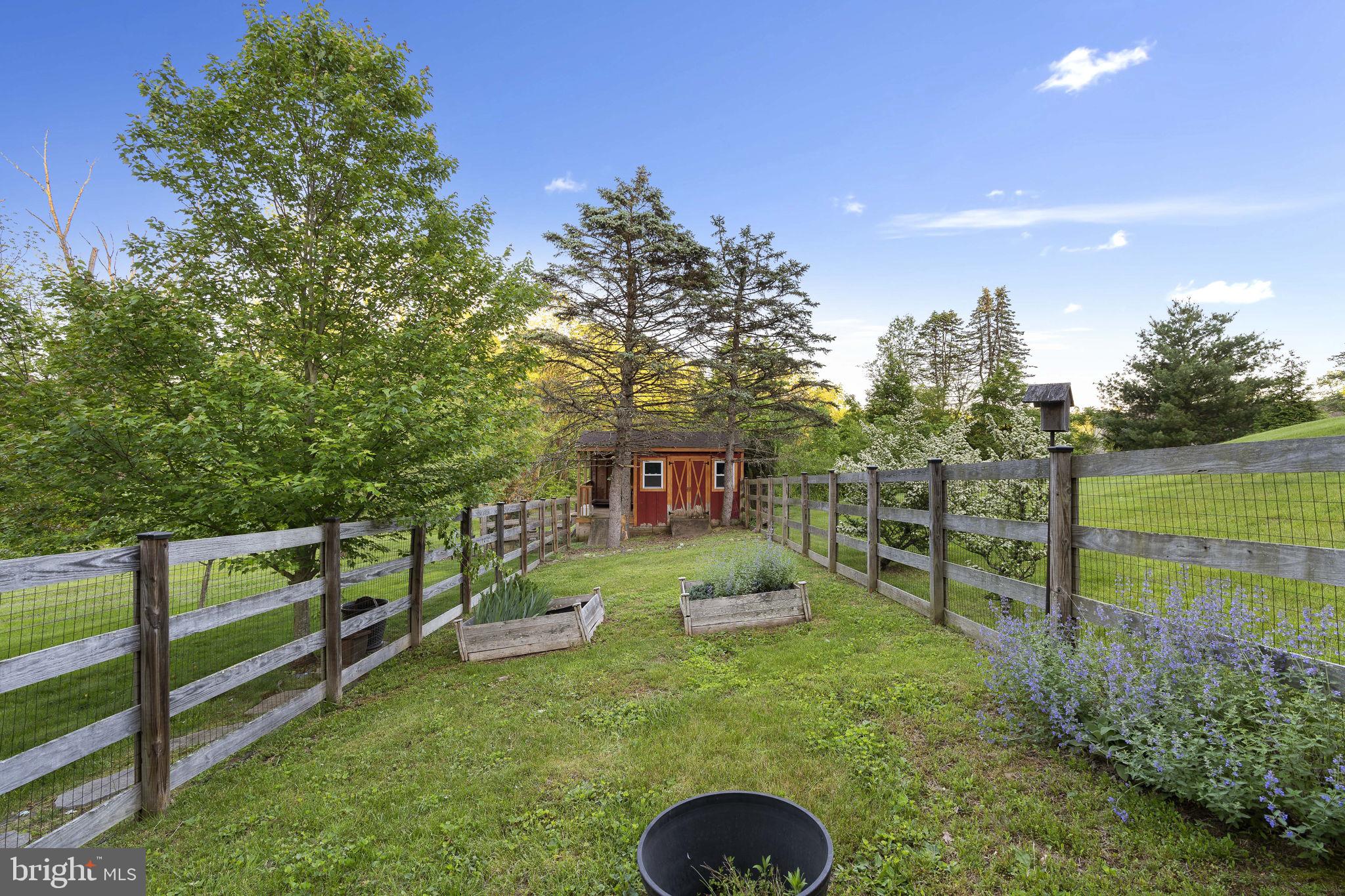 DOYLESTOWN - Residential