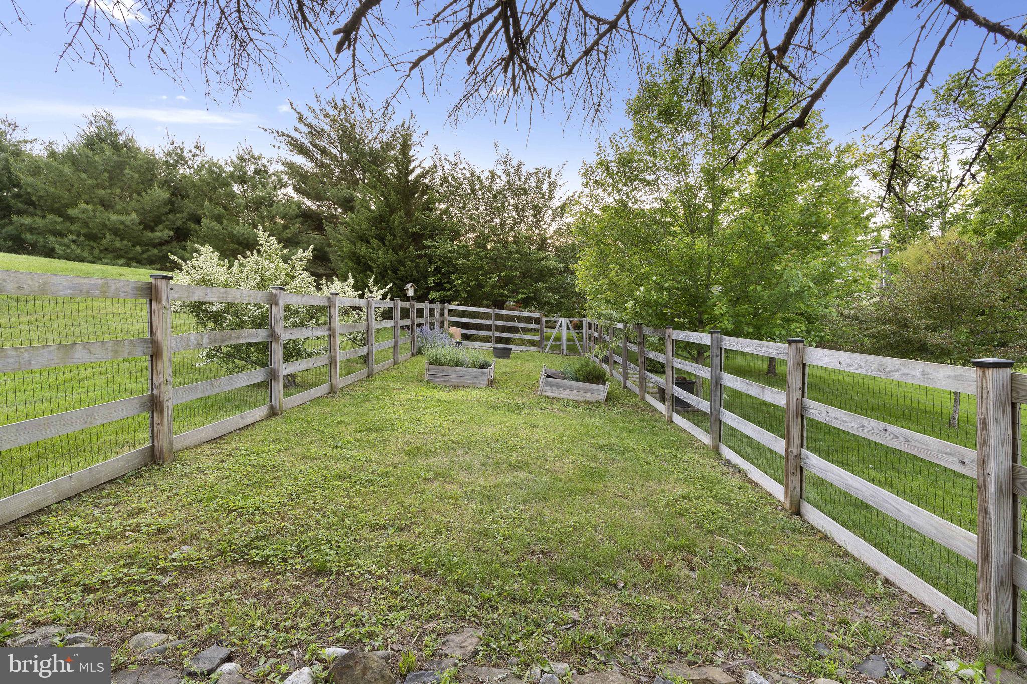 DOYLESTOWN - Residential