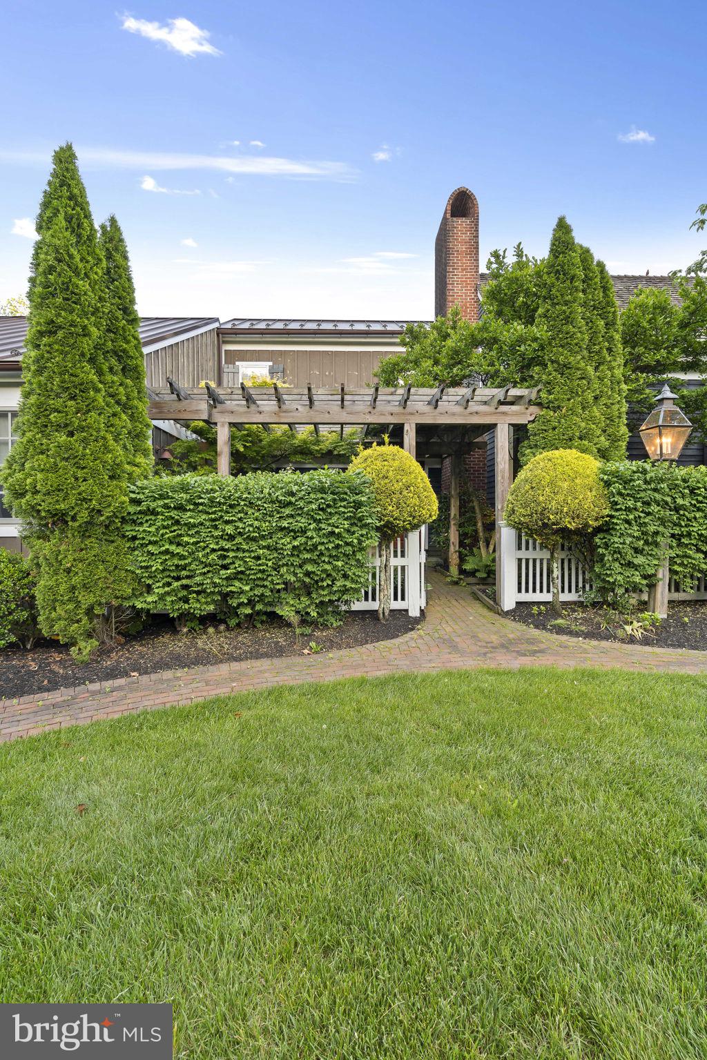DOYLESTOWN - Residential