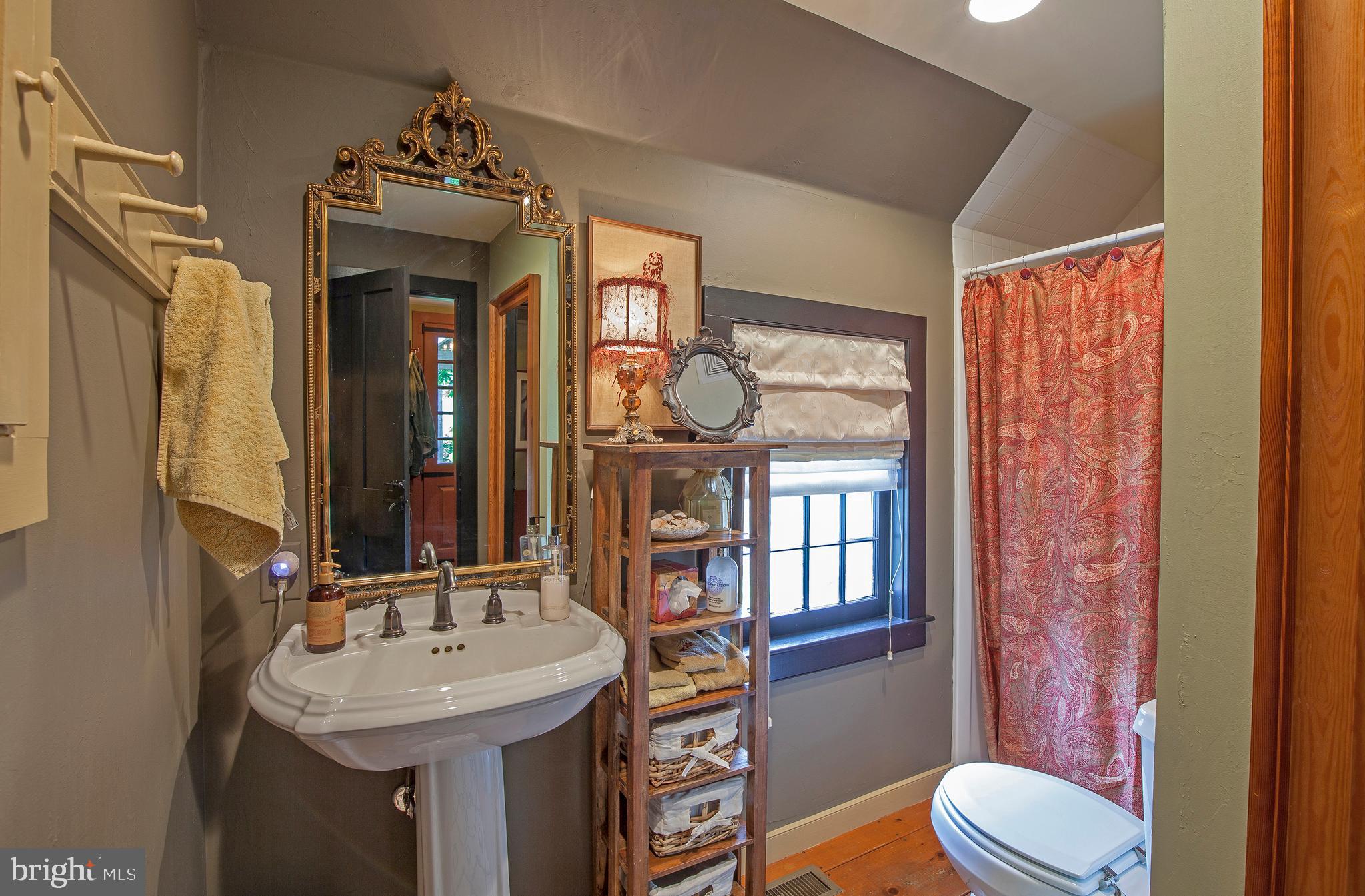 DOYLESTOWN - Residential