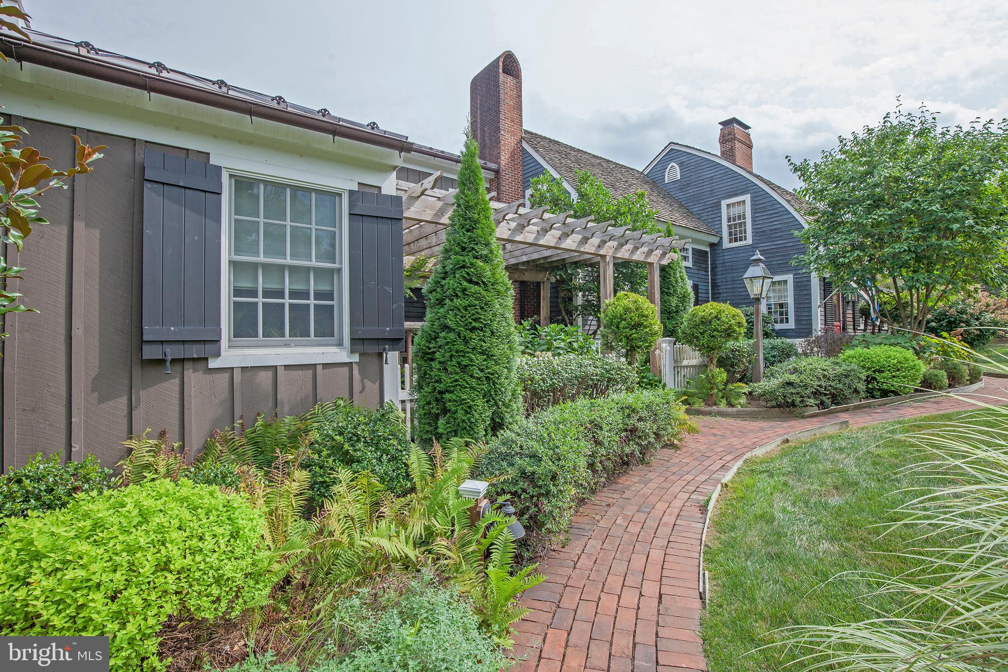 1249 PEBBLE HILL ROAD
