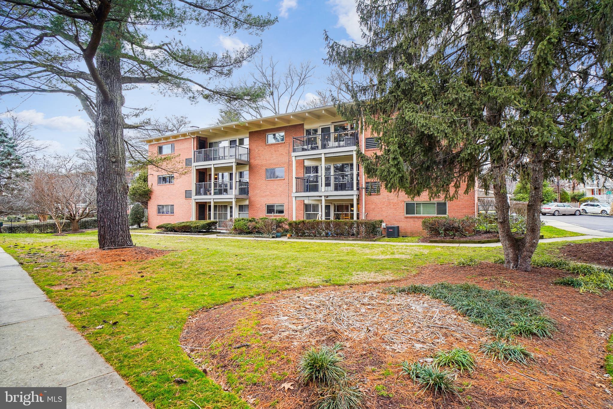 KENSINGTON TERRACE - Residential