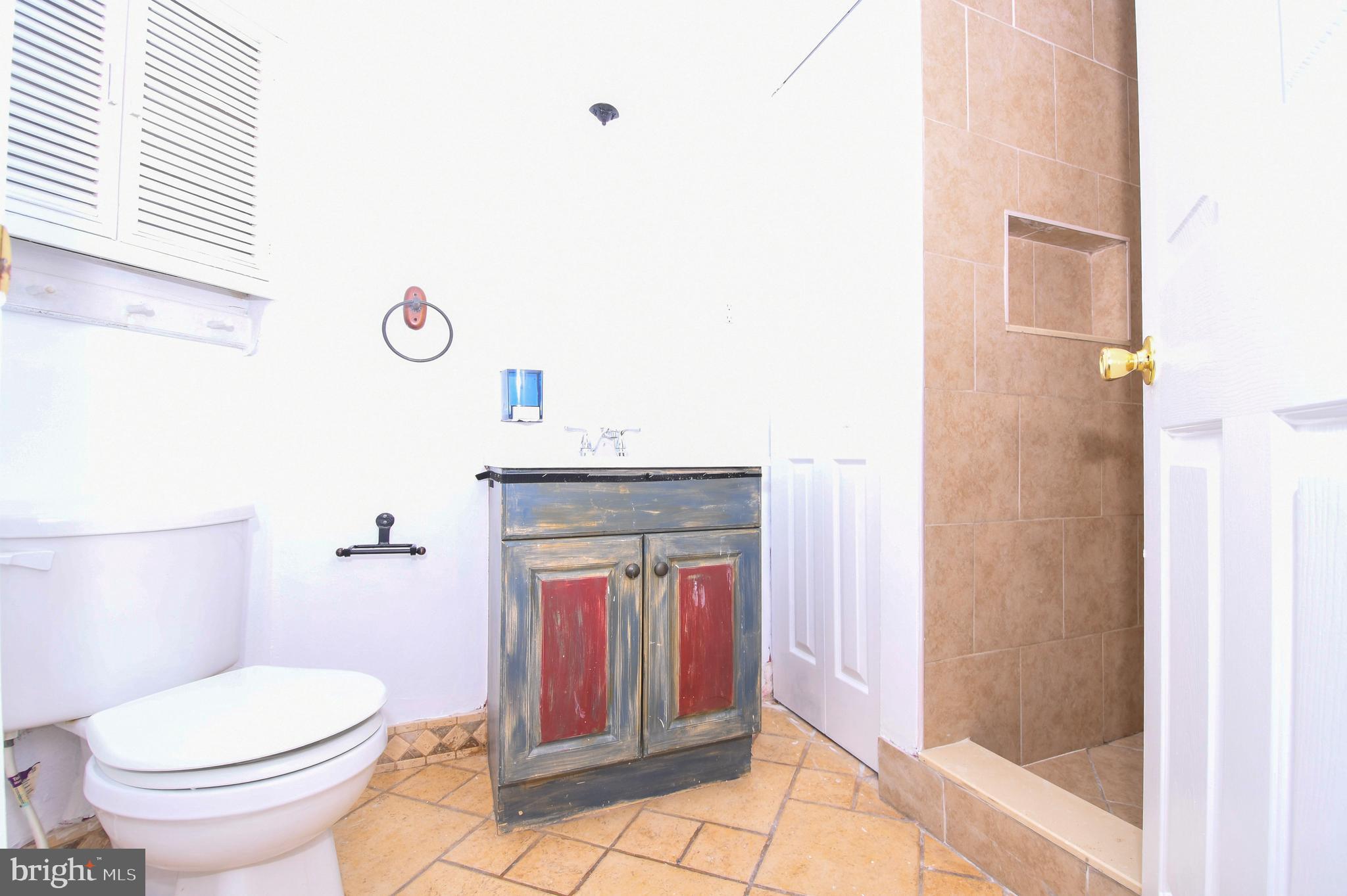 VILLAGES OF URBANA - Residential Lease