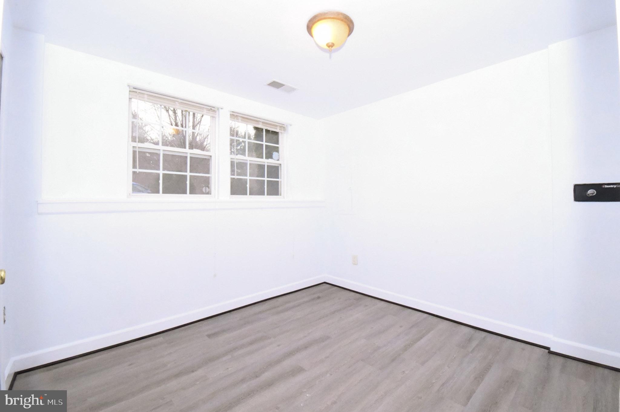 VILLAGES OF URBANA - Residential Lease