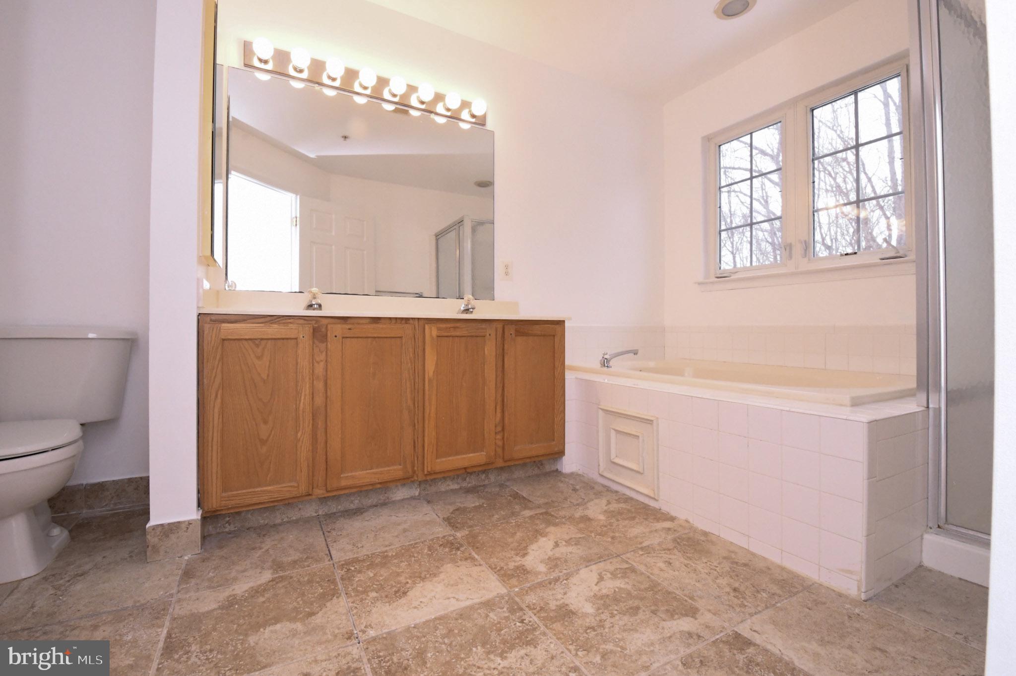 VILLAGES OF URBANA - Residential Lease