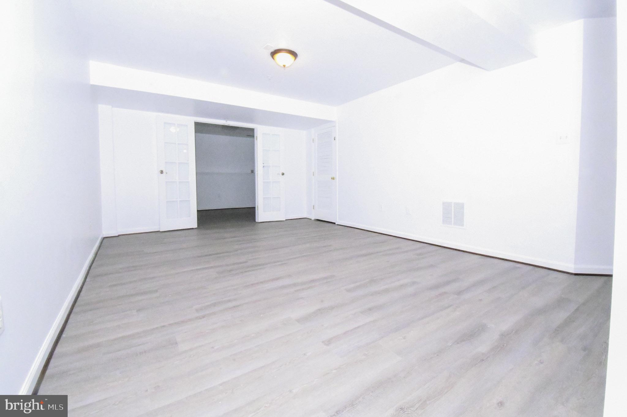 VILLAGES OF URBANA - Residential Lease