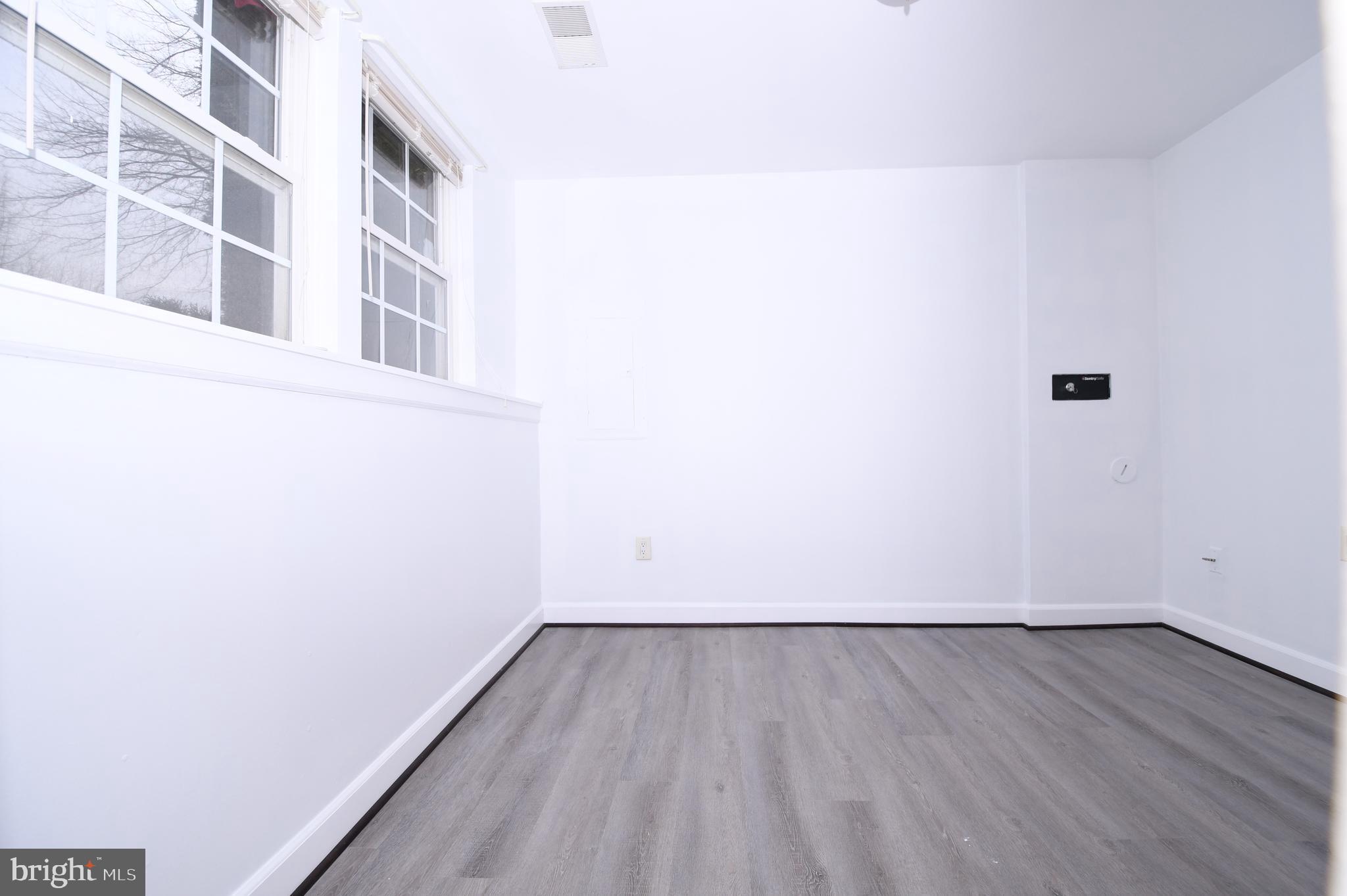 VILLAGES OF URBANA - Residential Lease