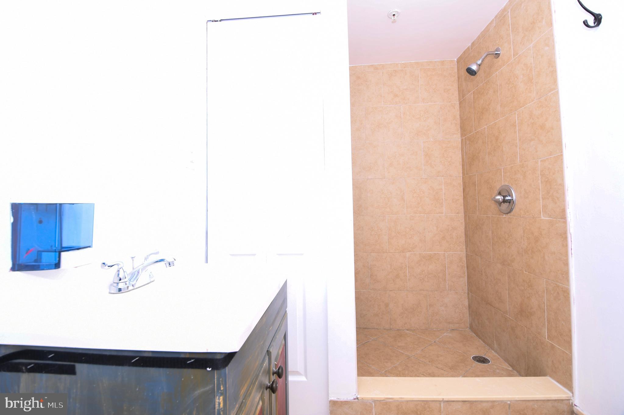 VILLAGES OF URBANA - Residential Lease