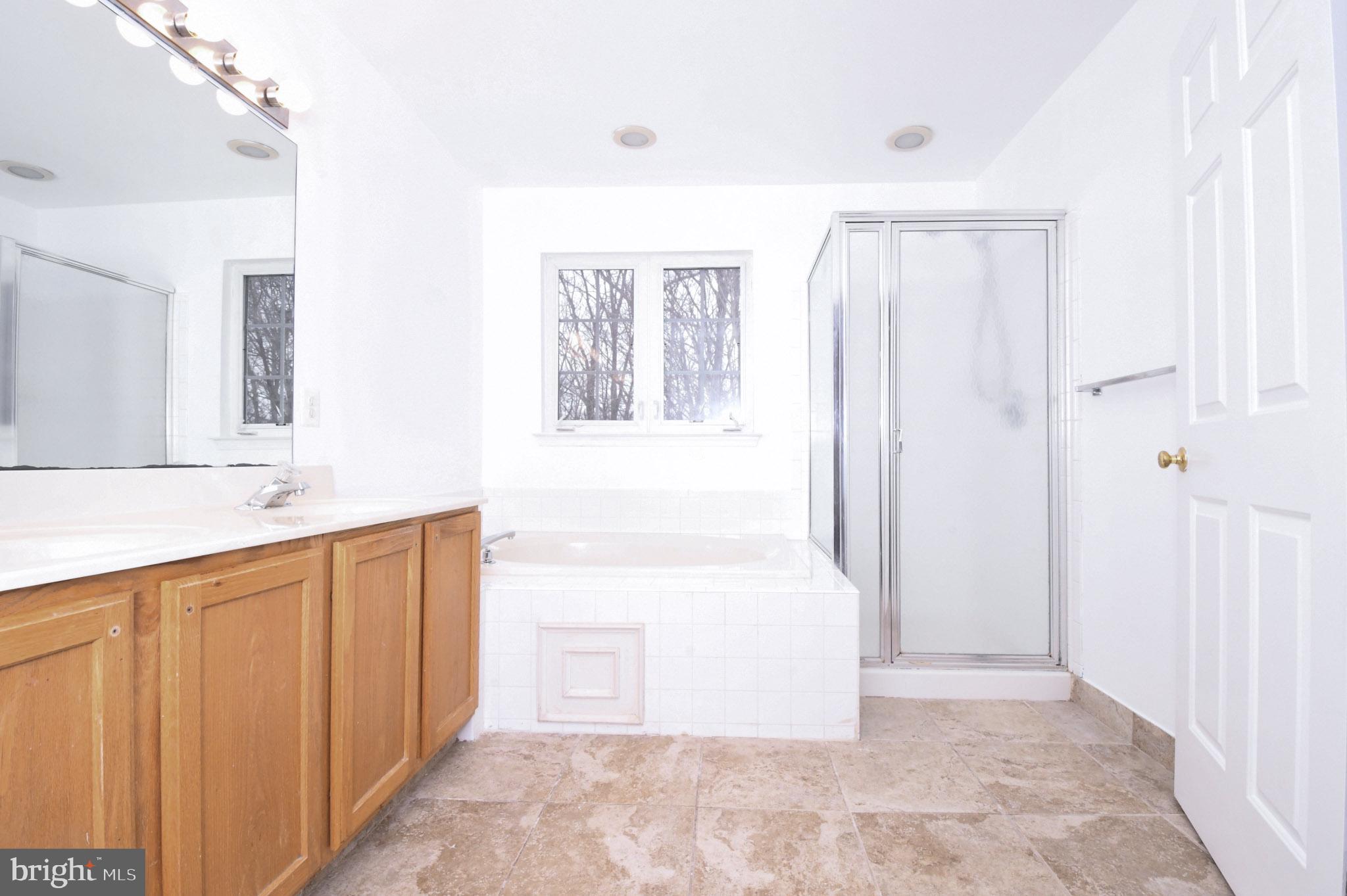 VILLAGES OF URBANA - Residential Lease