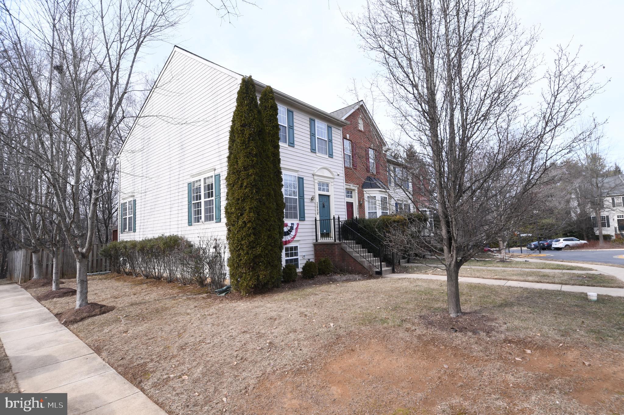 VILLAGES OF URBANA - Residential Lease