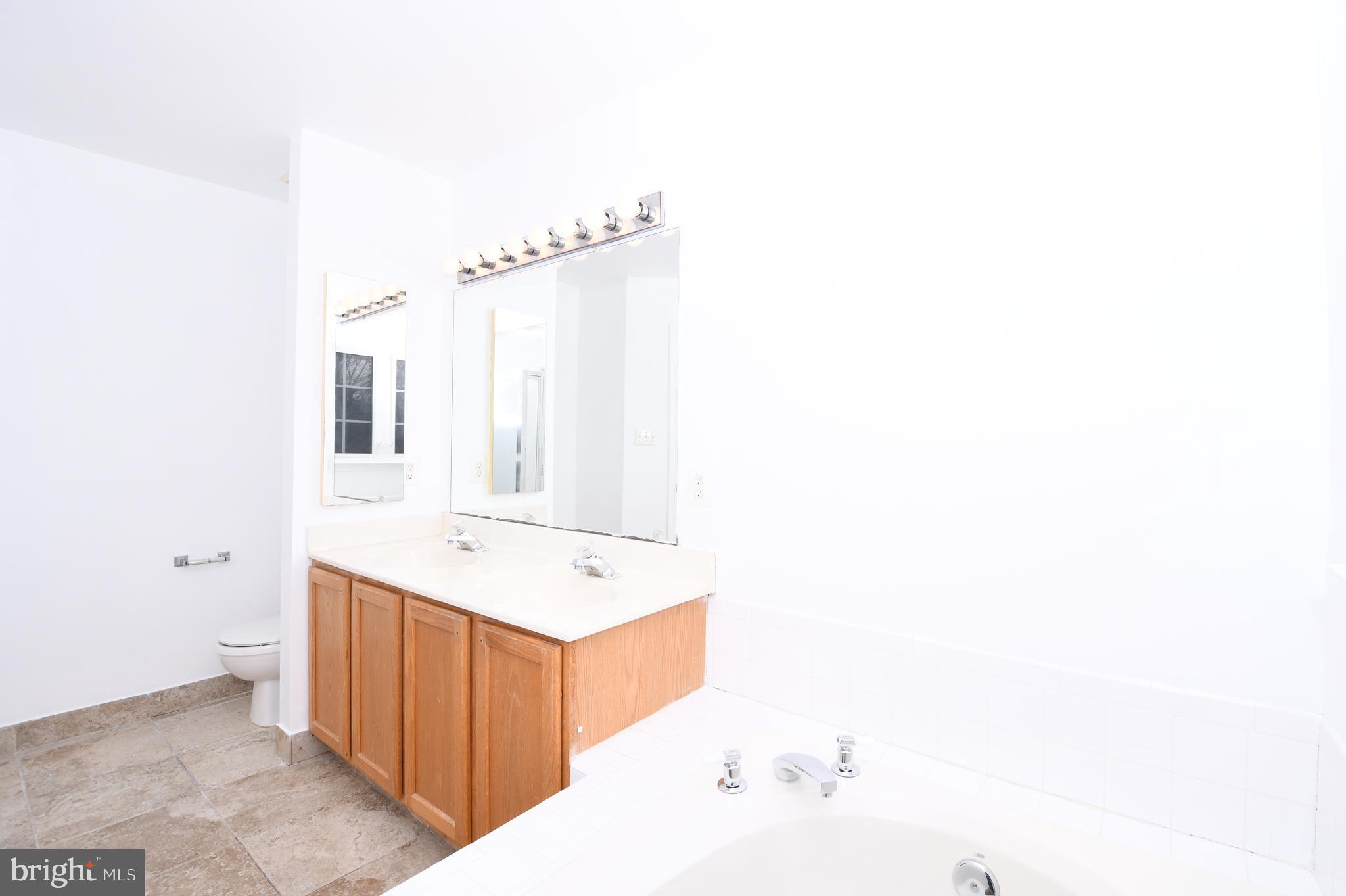 VILLAGES OF URBANA - Residential Lease