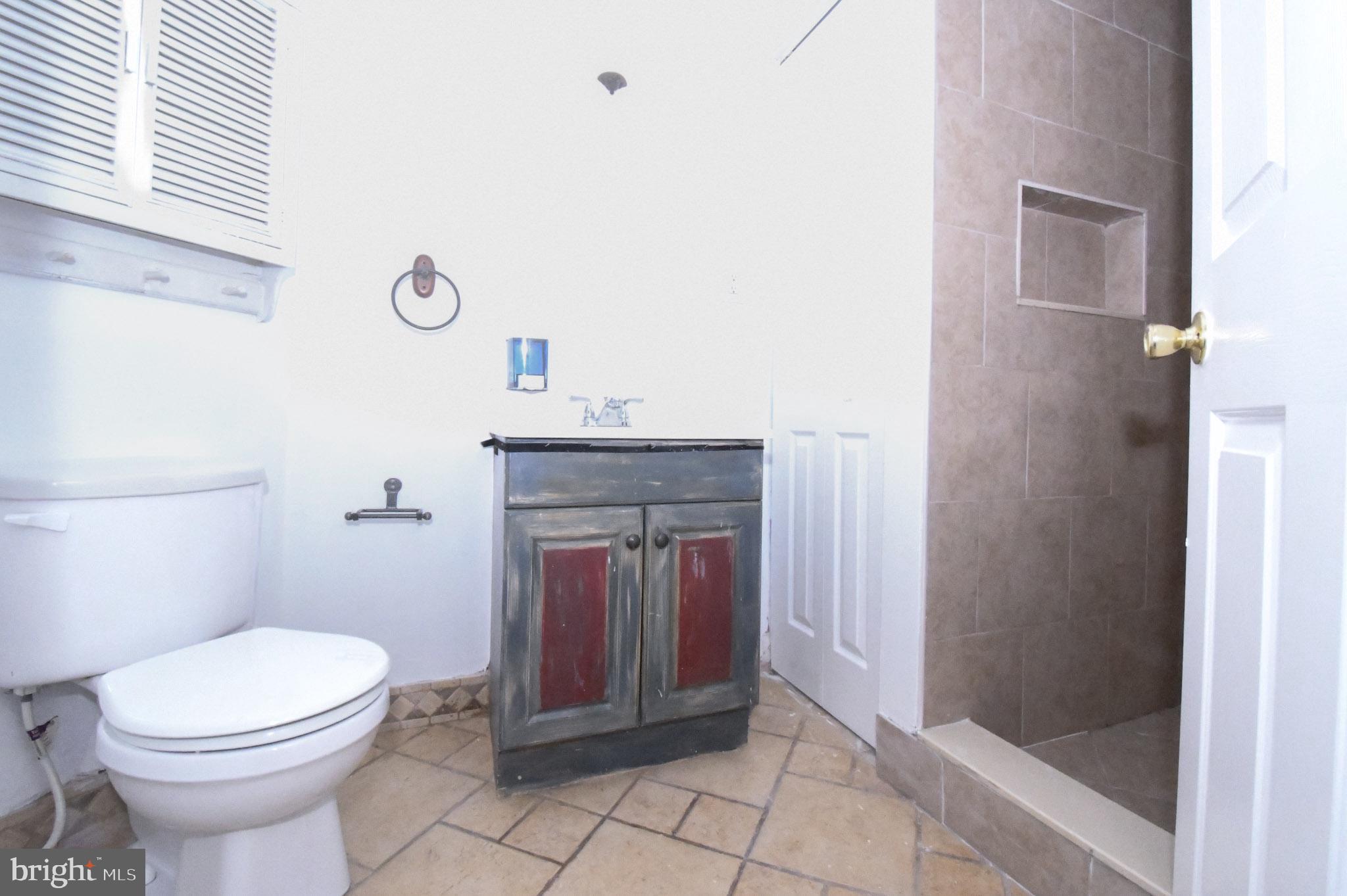 VILLAGES OF URBANA - Residential Lease