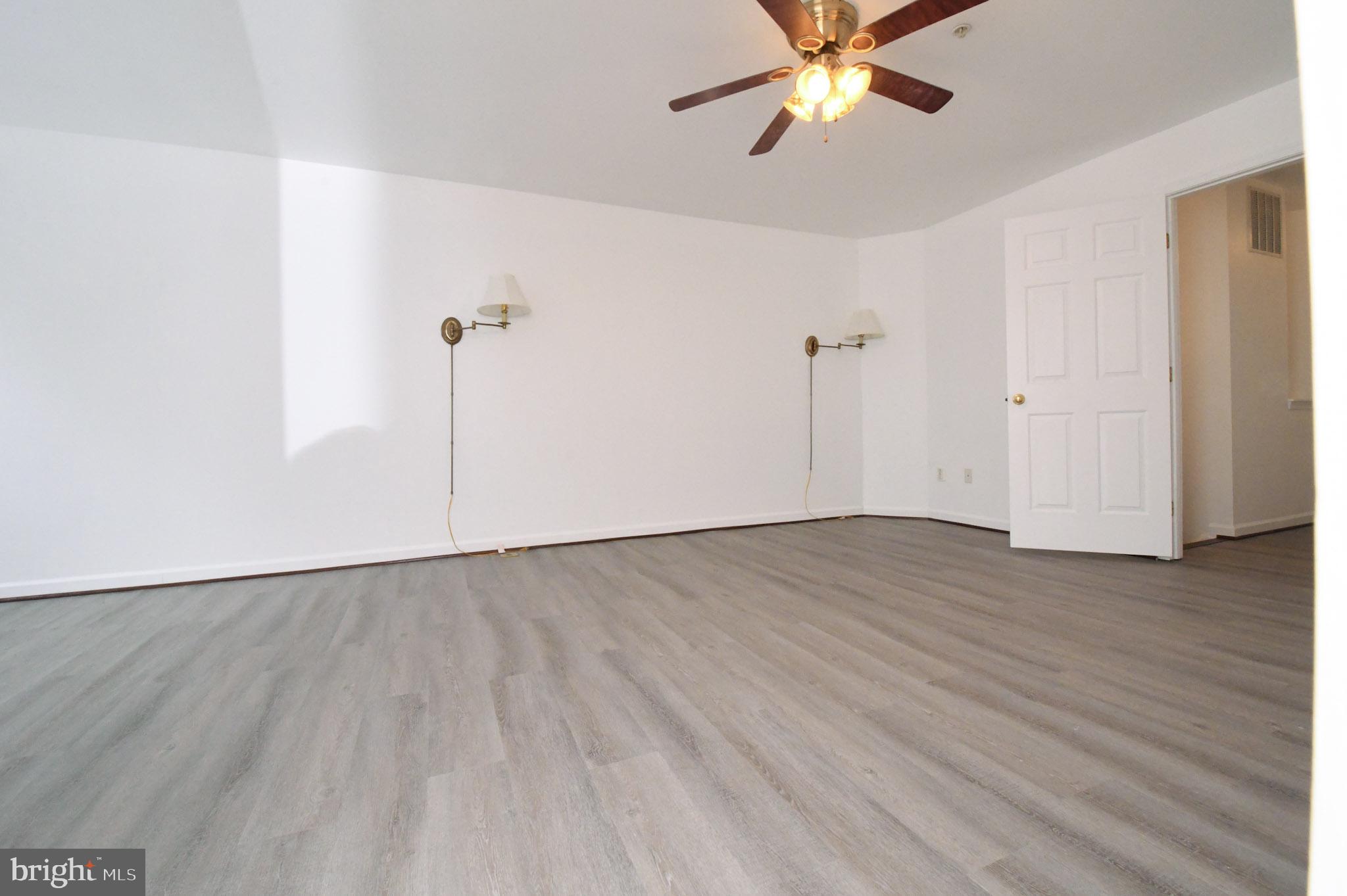 VILLAGES OF URBANA - Residential Lease