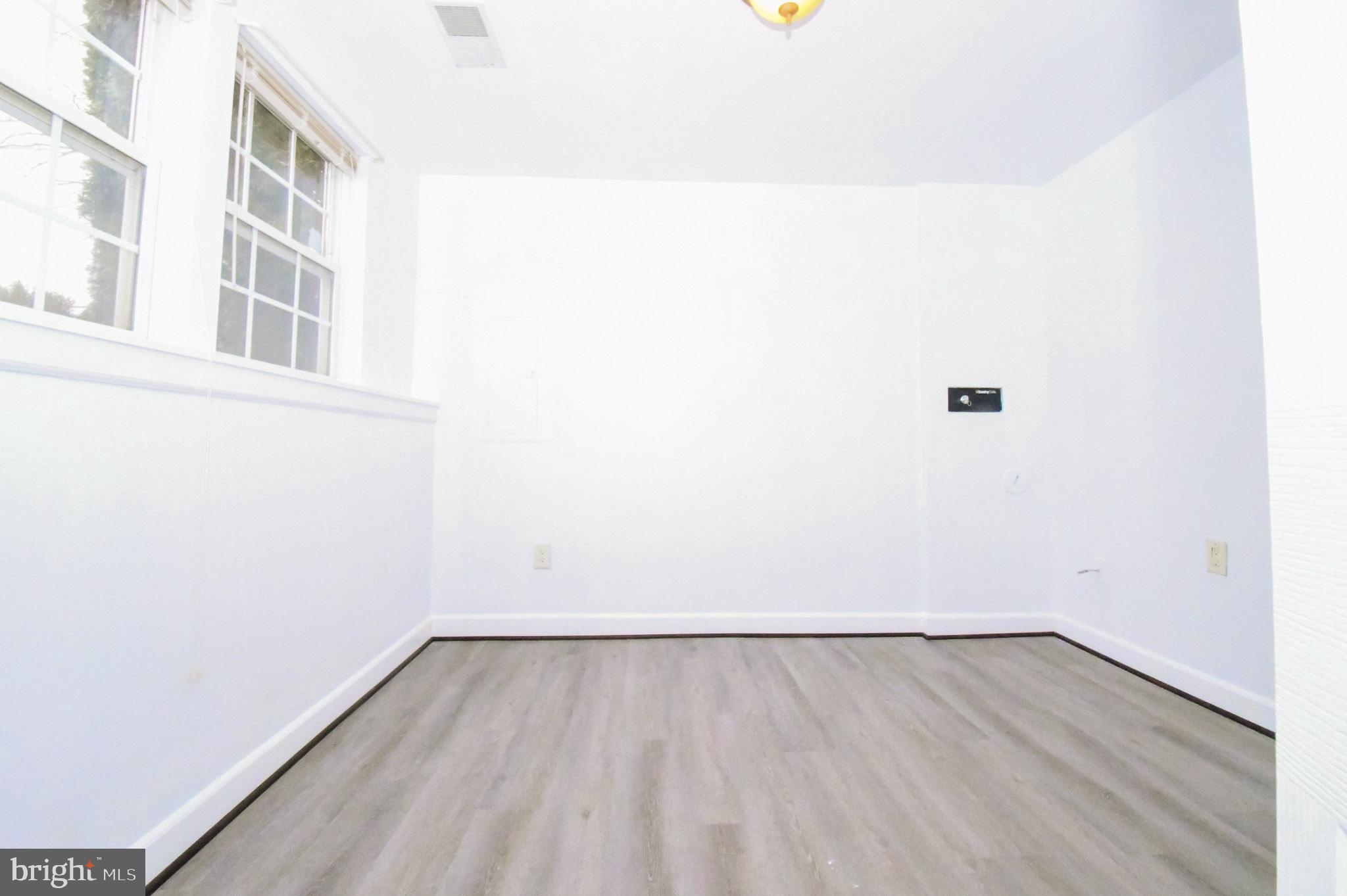 VILLAGES OF URBANA - Residential Lease