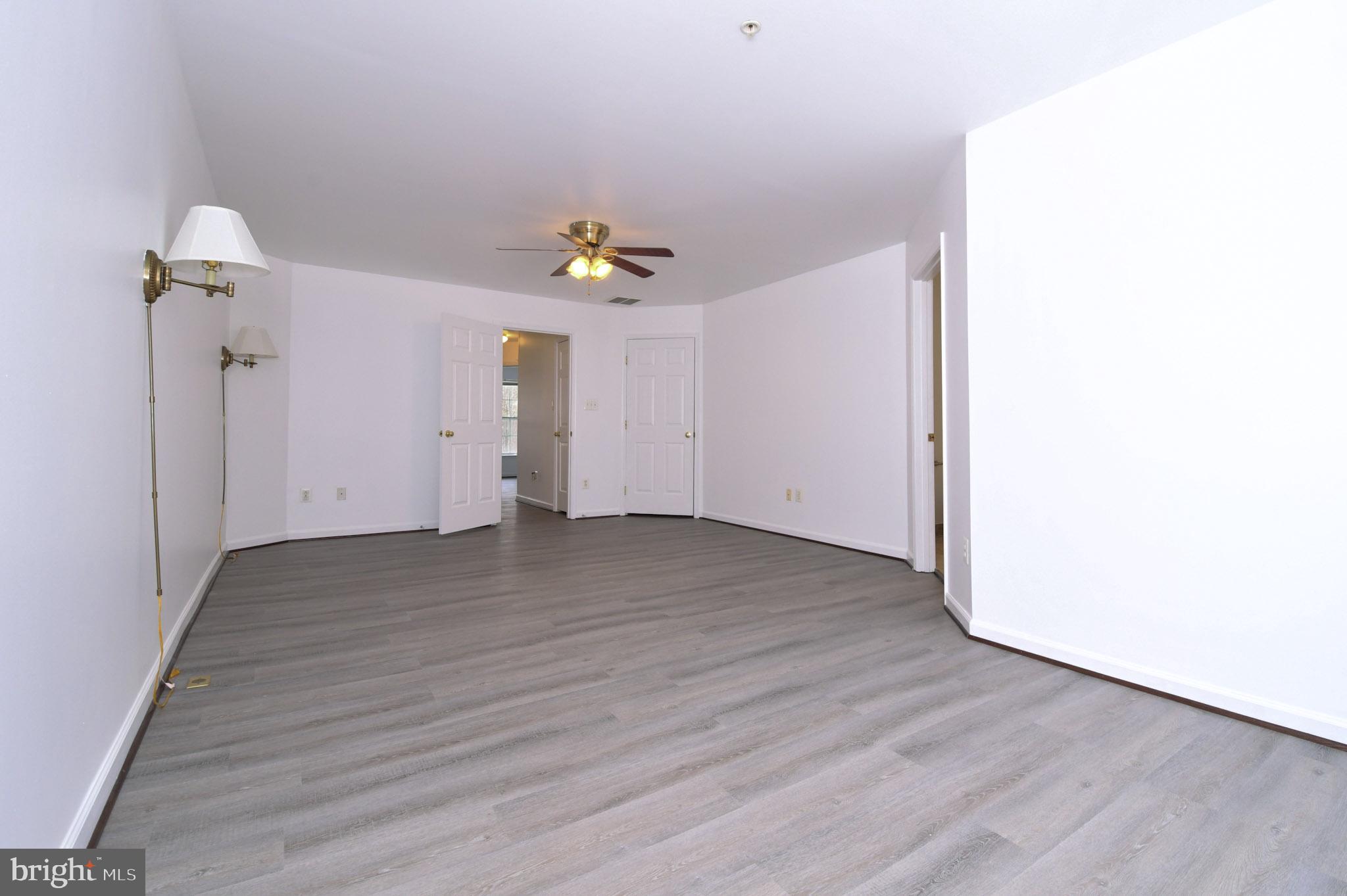 VILLAGES OF URBANA - Residential Lease