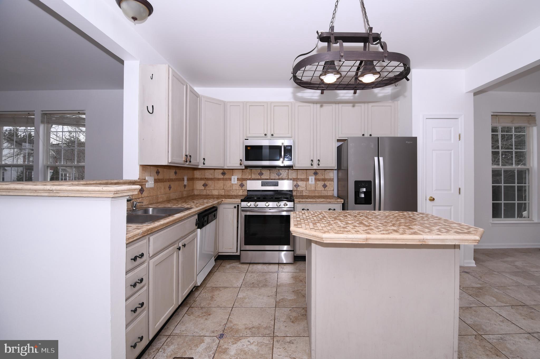 VILLAGES OF URBANA - Residential Lease