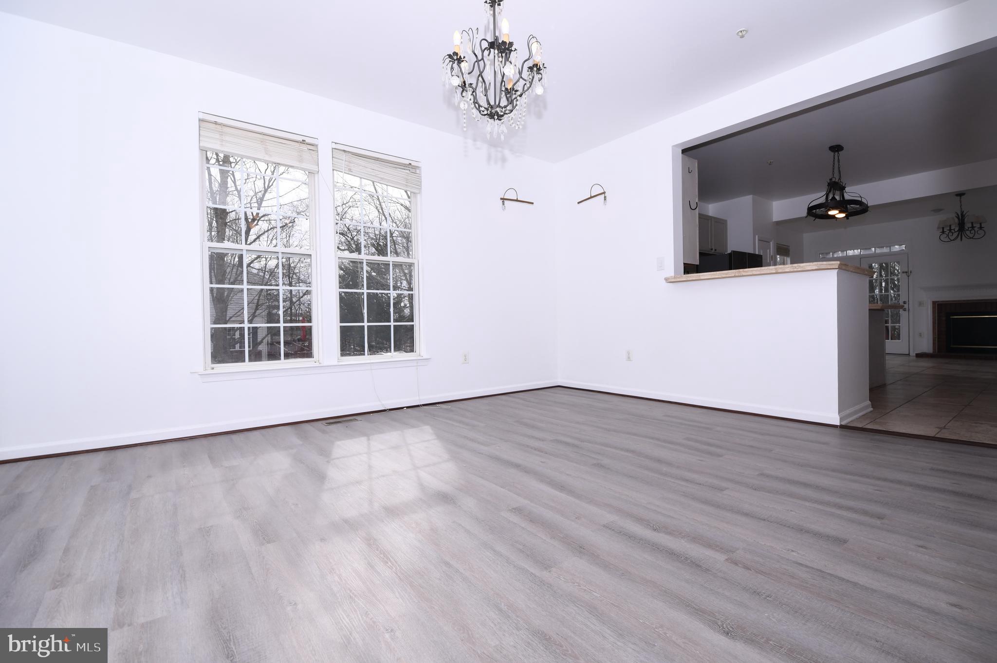 VILLAGES OF URBANA - Residential Lease