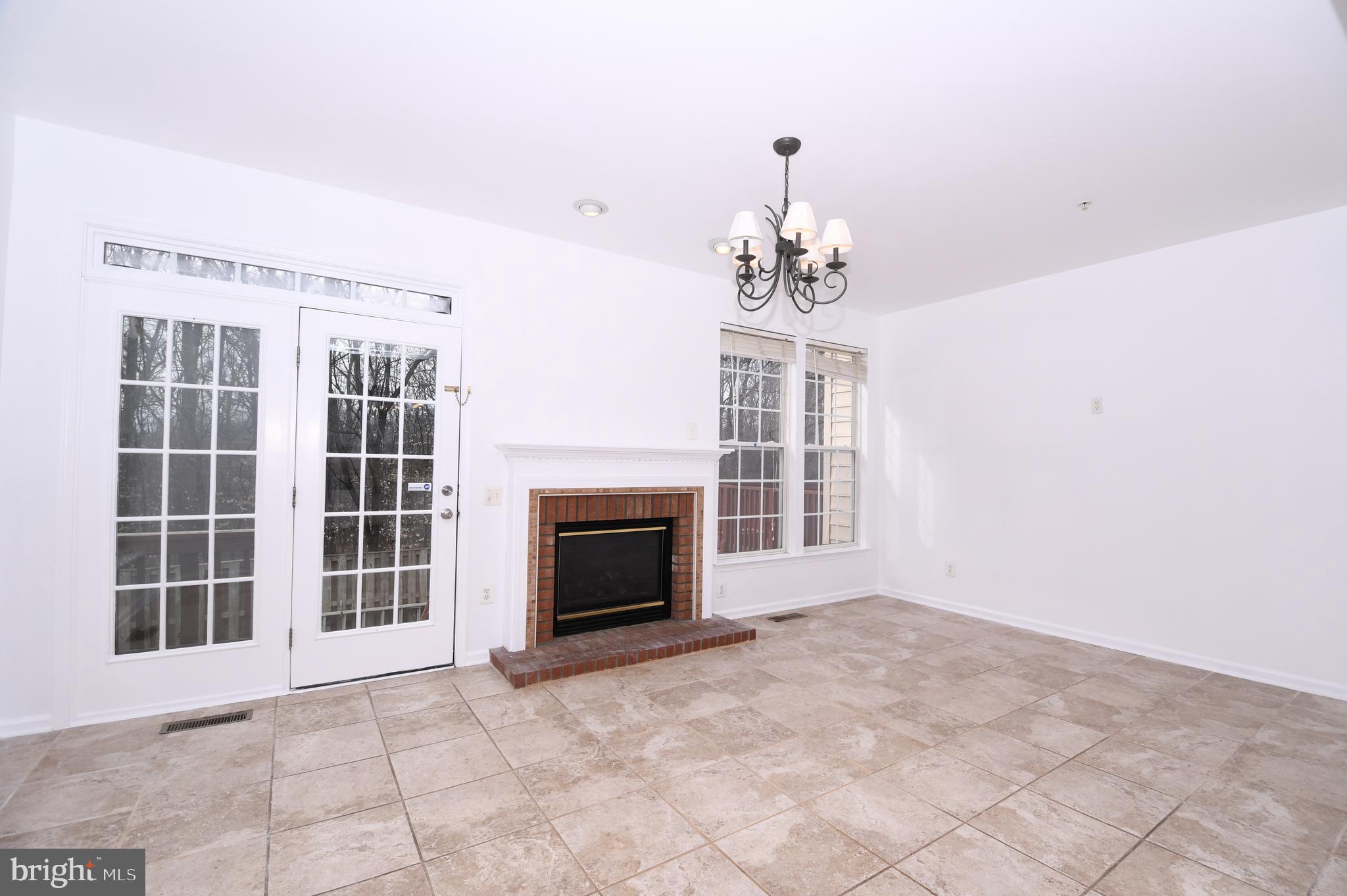 VILLAGES OF URBANA - Residential Lease