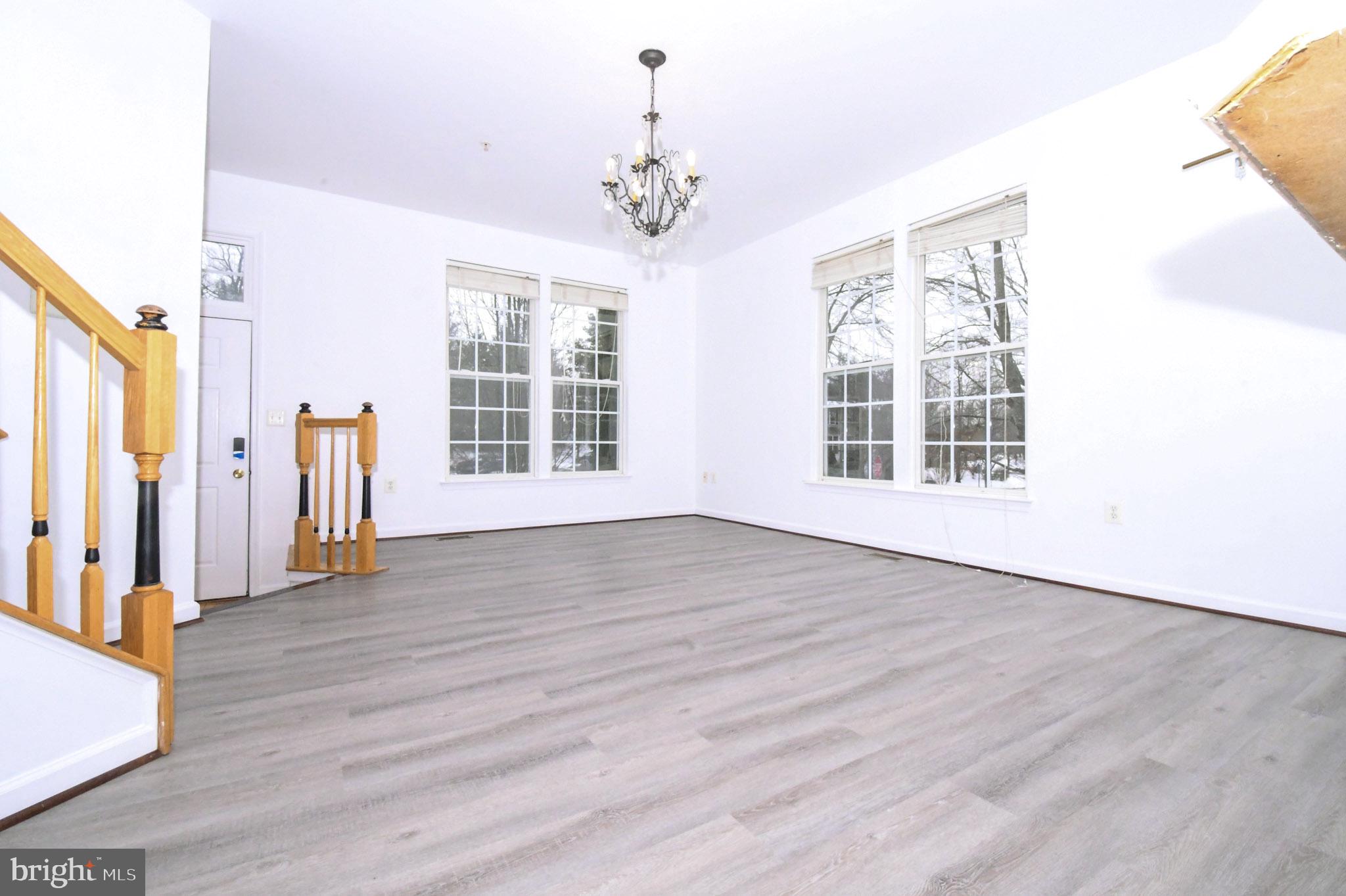 VILLAGES OF URBANA - Residential Lease