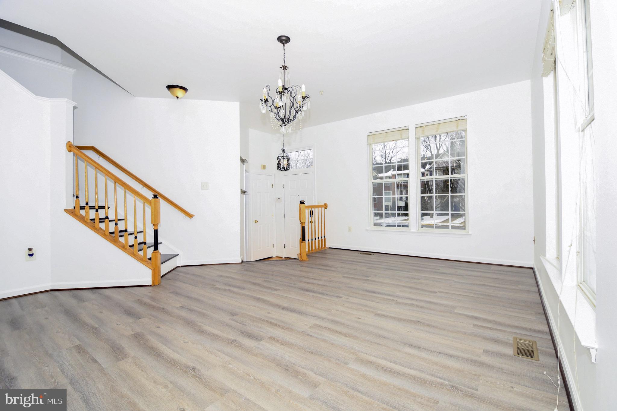 VILLAGES OF URBANA - Residential Lease