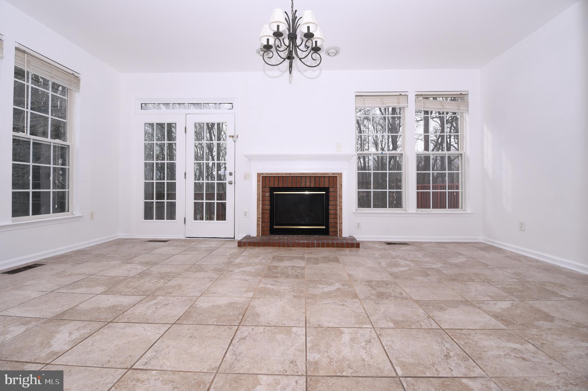 VILLAGES OF URBANA - Residential Lease